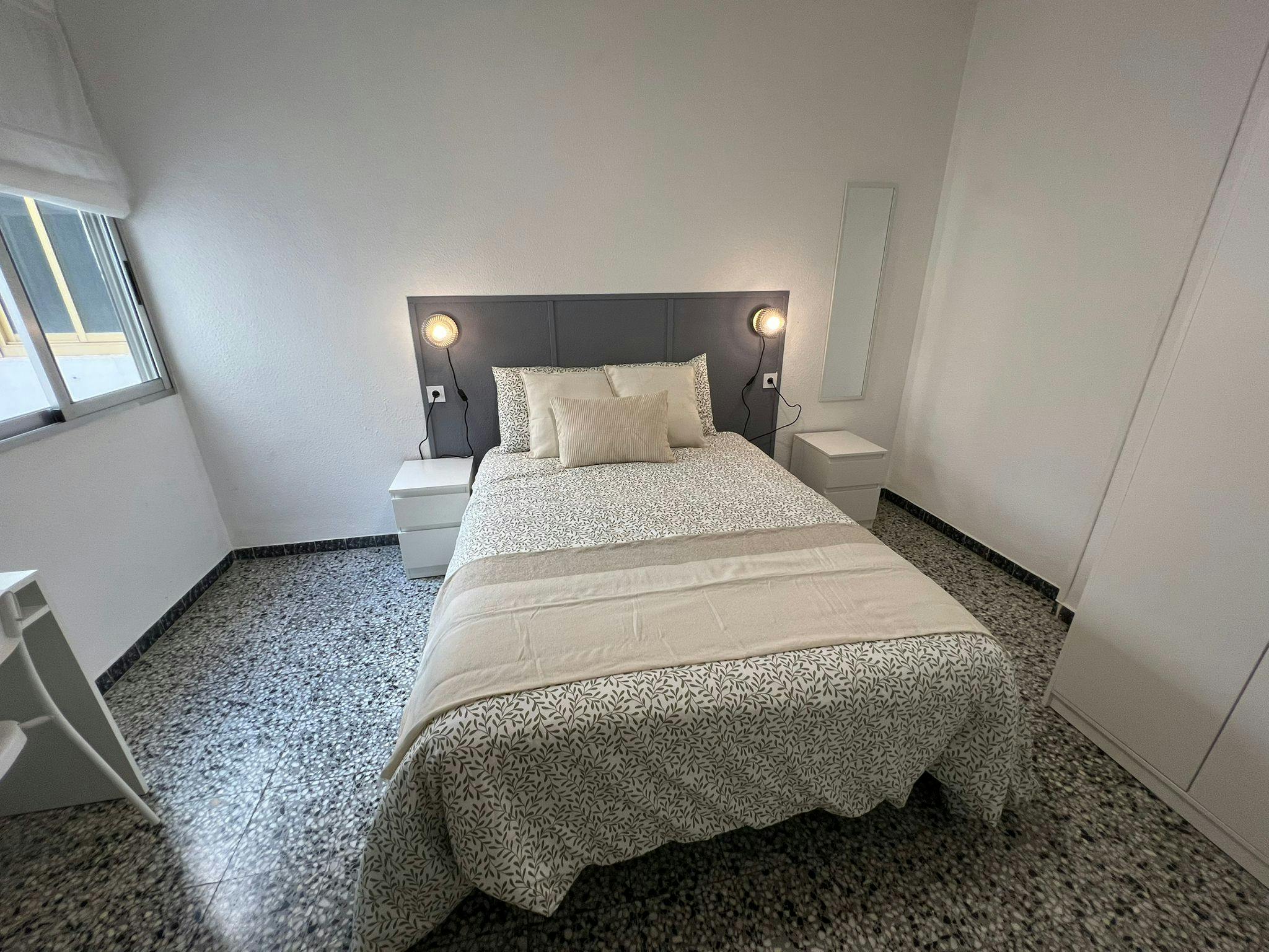 Private room for rent for €520 per month in Alicante (Alacant), Calle Alberola