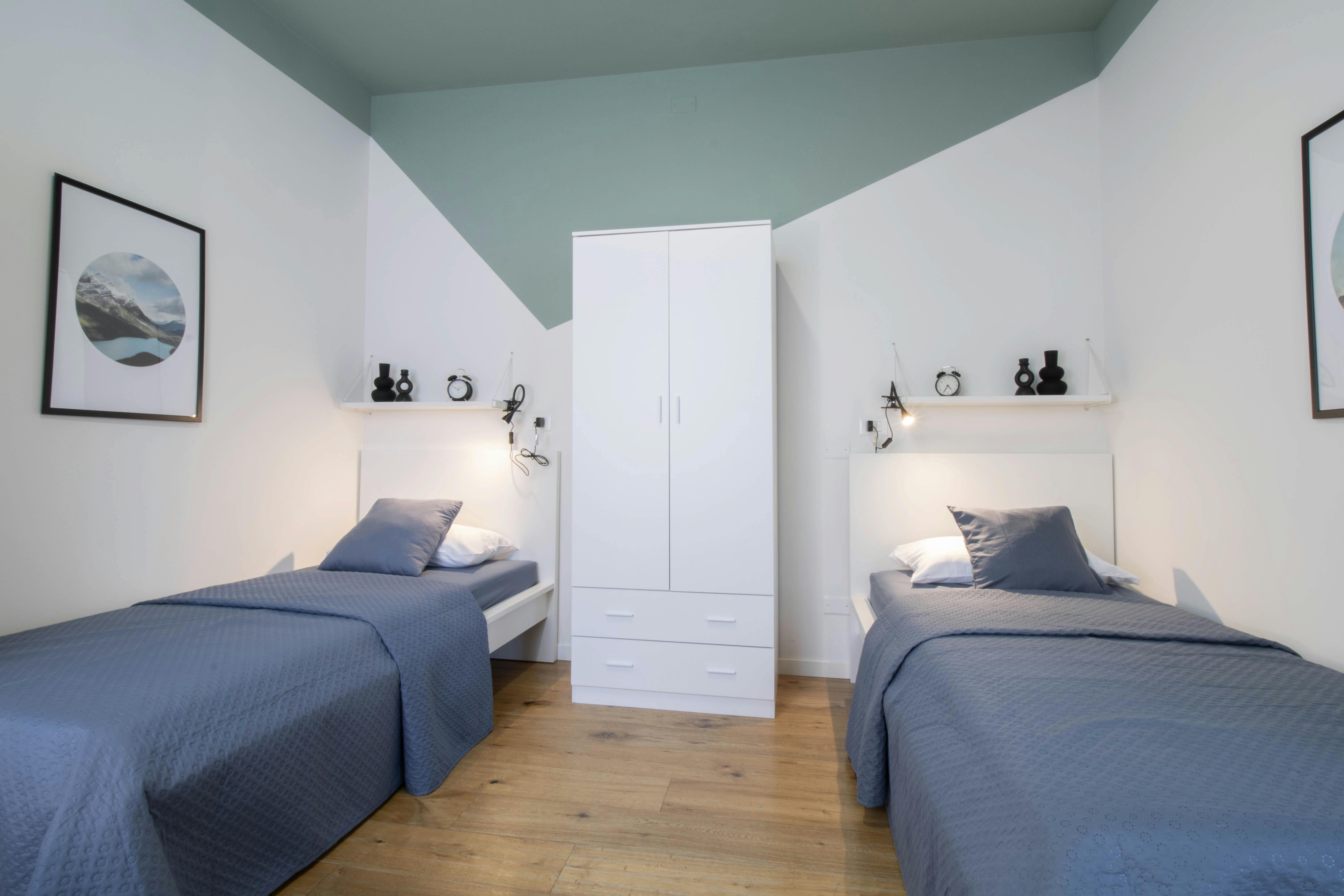 Mehrbettzimmer zu mieten für 400 € pro Monat in Pavia, Via Andrea Alciato