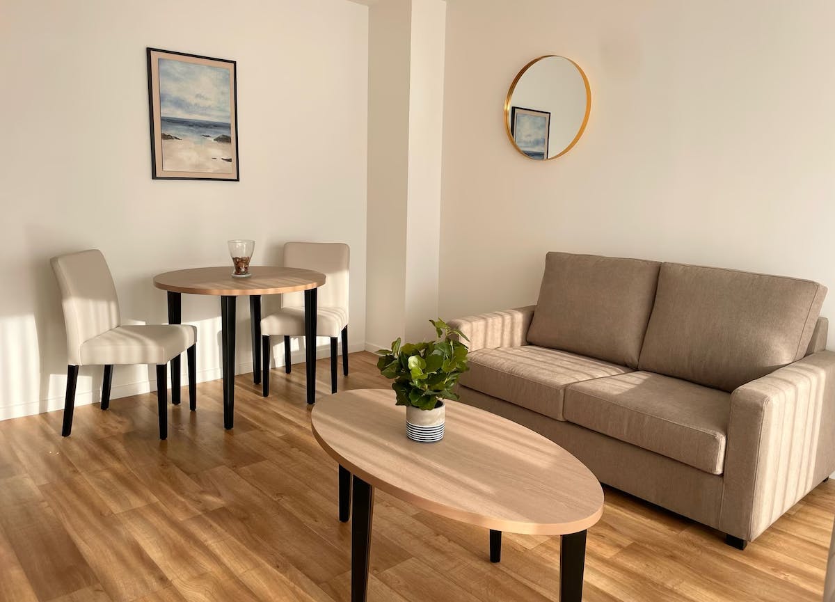 Avenue Victor Hugo, Cognac preview