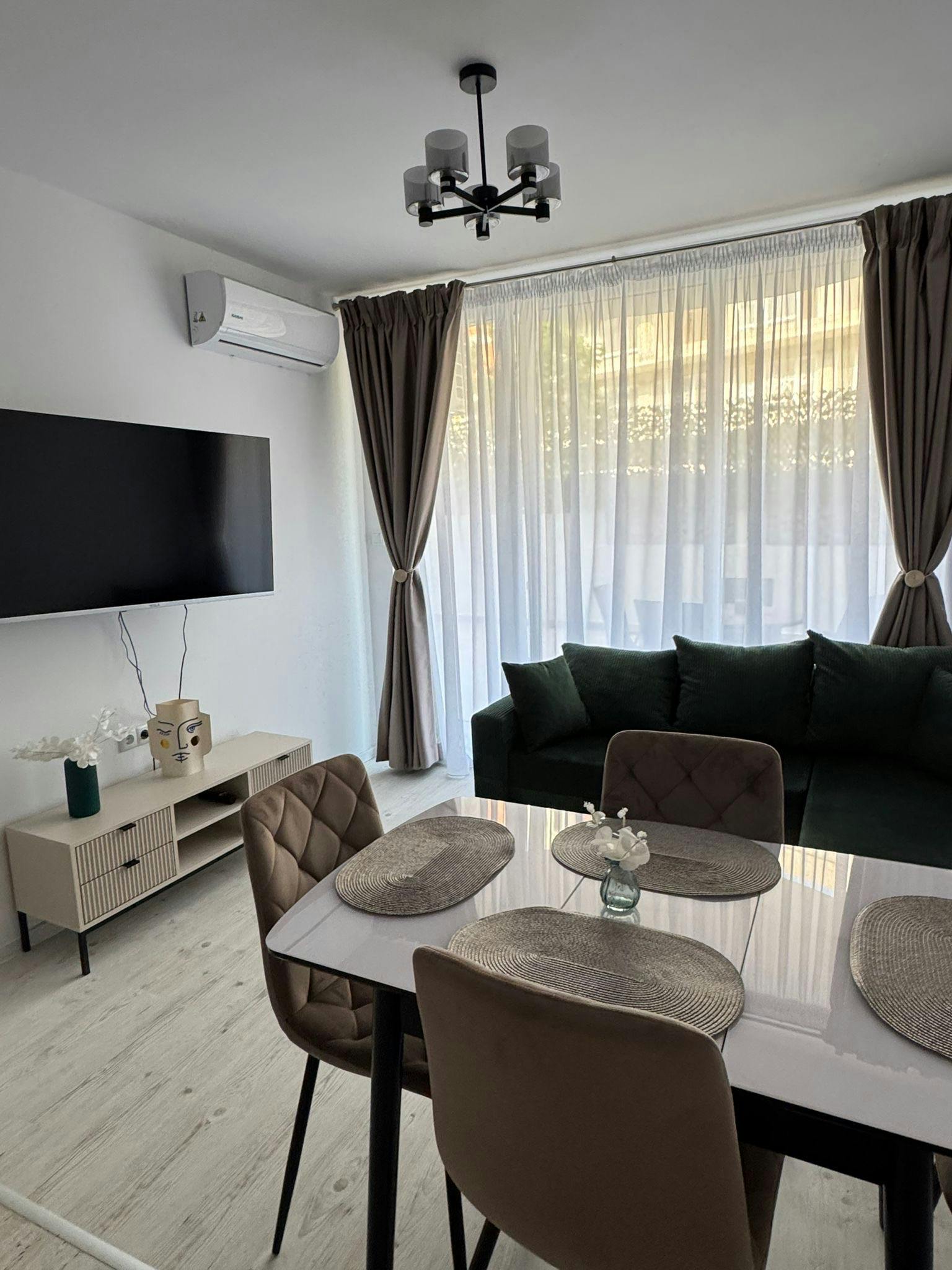 Appartamento in affitto a 1408 BGN al mese a Burgas, ulitsa "Roza"