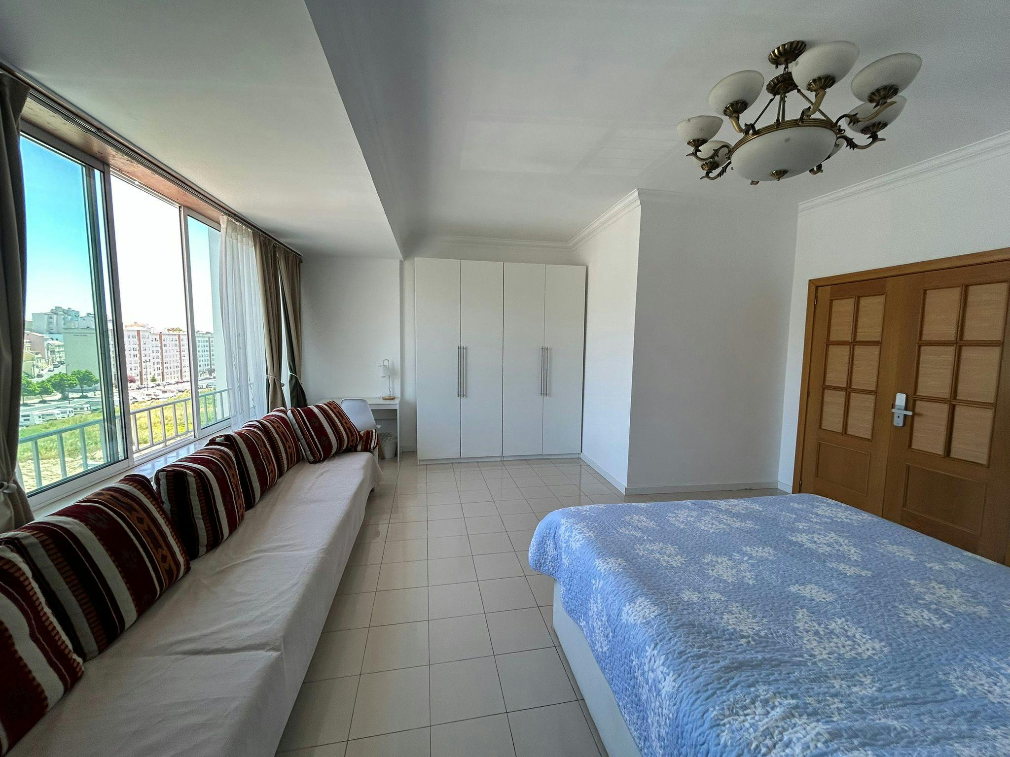 Quarto privado para alugar por € 560 por mês em Lisbon, Rua General Themudo Barata