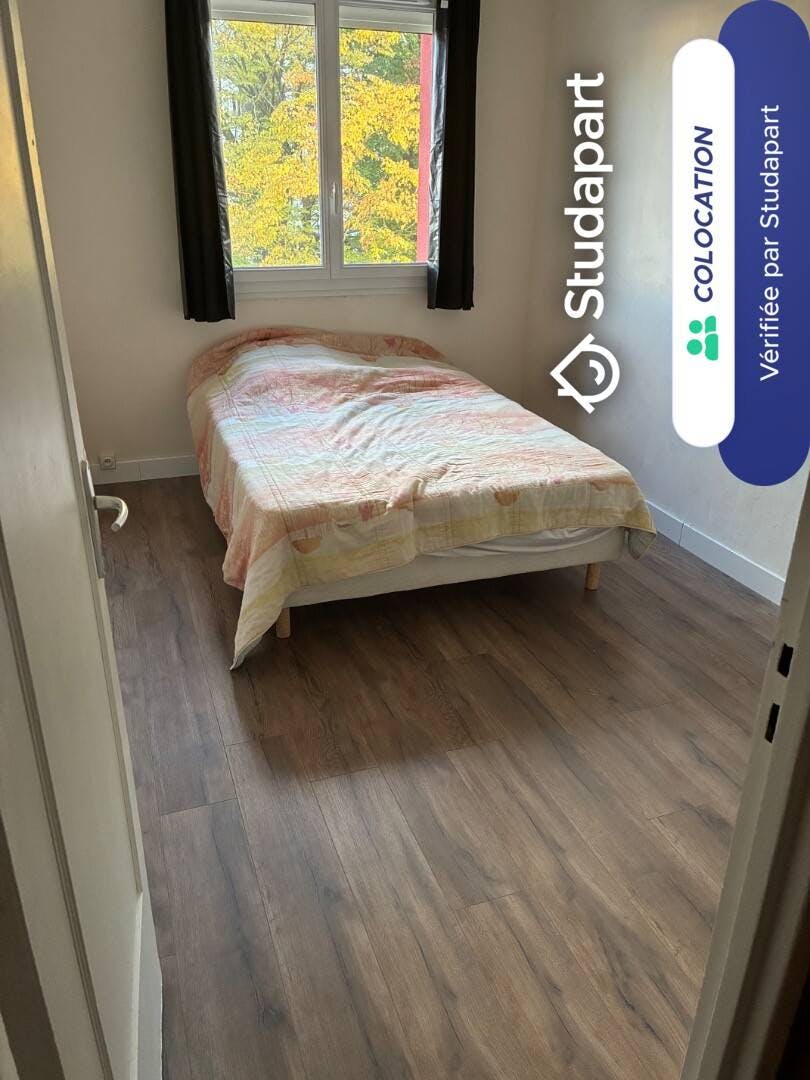 Stanza privata in affitto a 500 € al mese a Villeneuve-Saint-Germain, Résidence des Grands Jardins