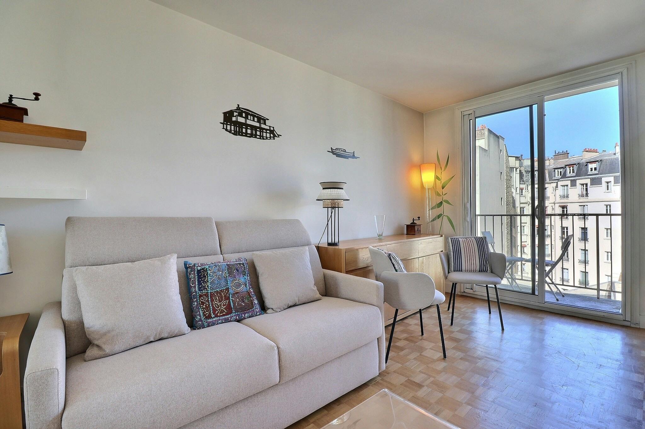 Студія за оренду для 1 338 EUR на місяць у Paris, Rue de Sèvres