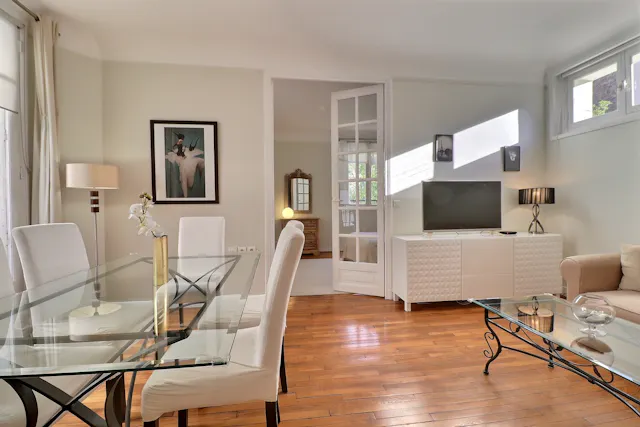 1-Bedroom Apartment in Rue Greuze, Paris (1662984) room image 1
