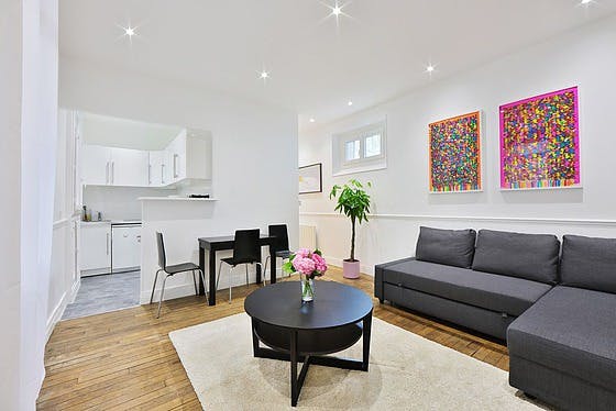 Apartment for rent for €2,150 per month in Paris, Place de la Nation