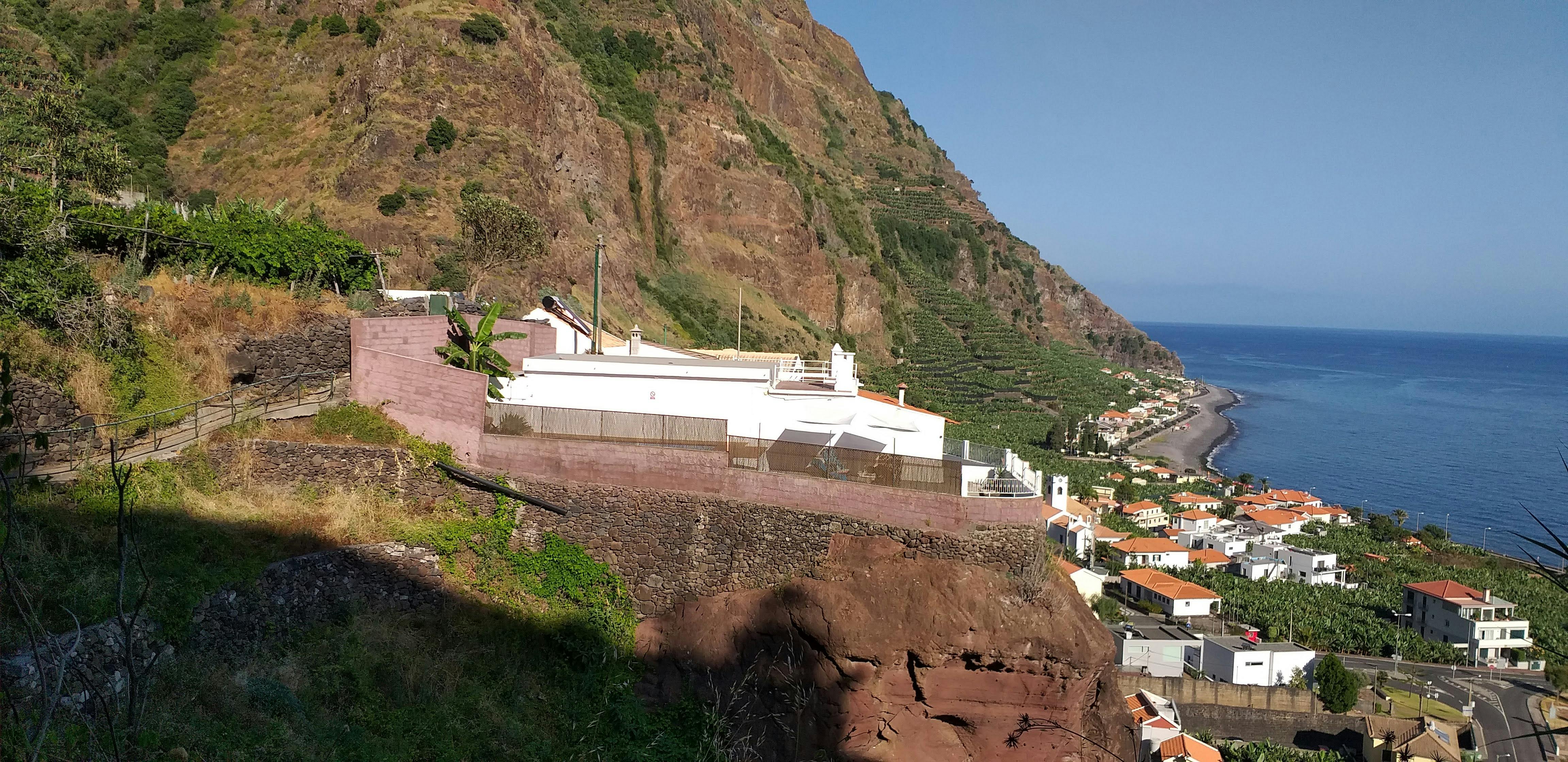 House for rent for €1,600 per month in Madalena do Mar, Calçada da Palmeira