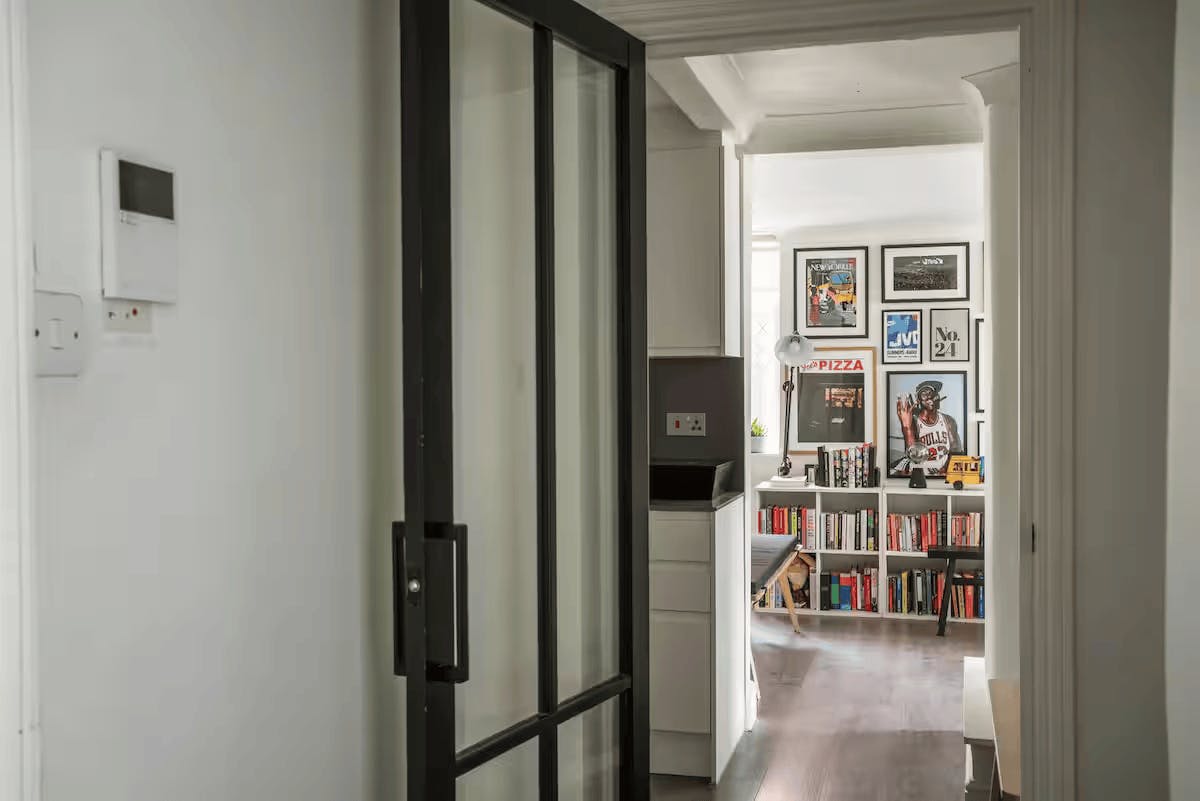 Apartment London, 2 beds — photo 2