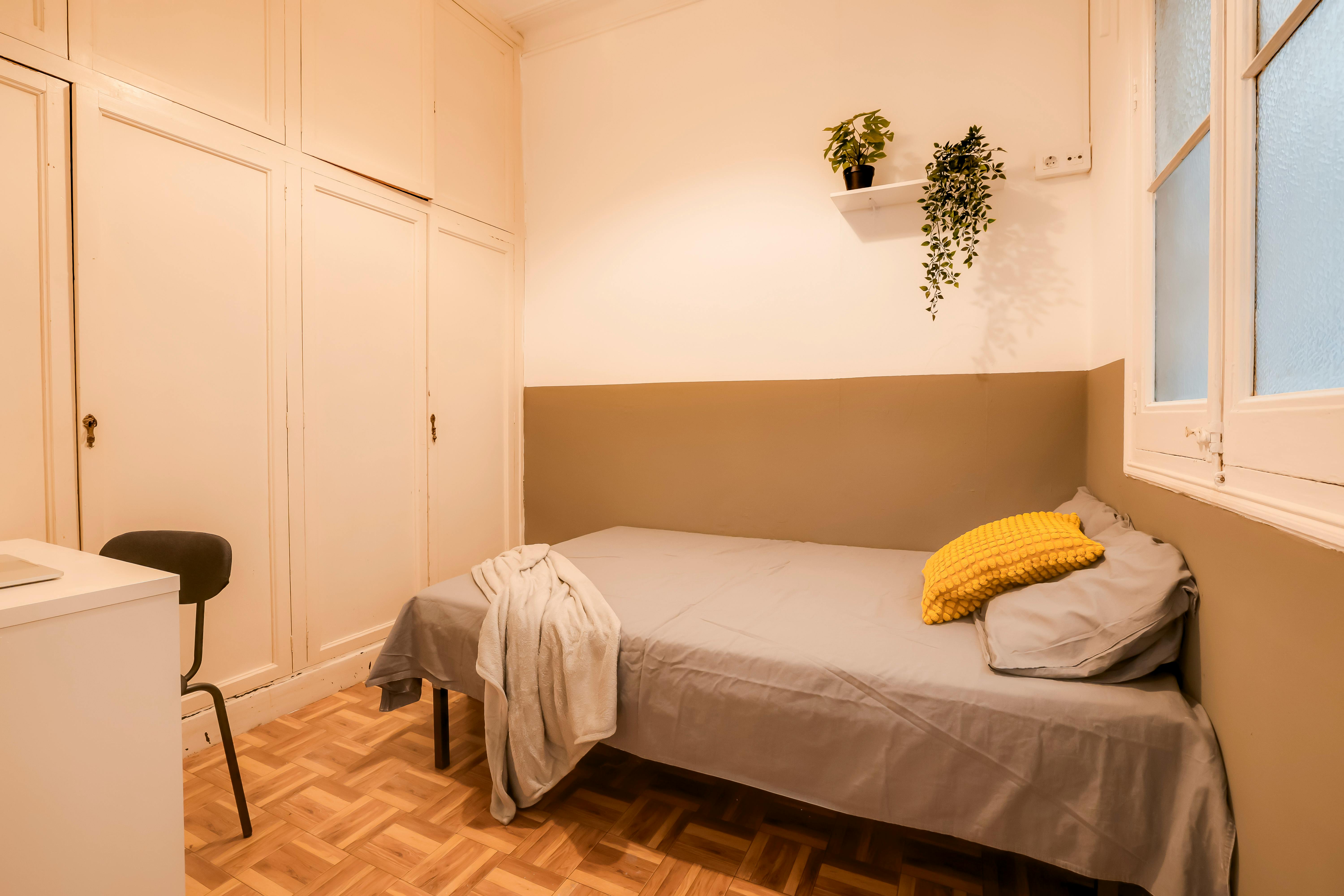 Private room in Carrer d'Aragó, Barcelona (1663119) room image 1
