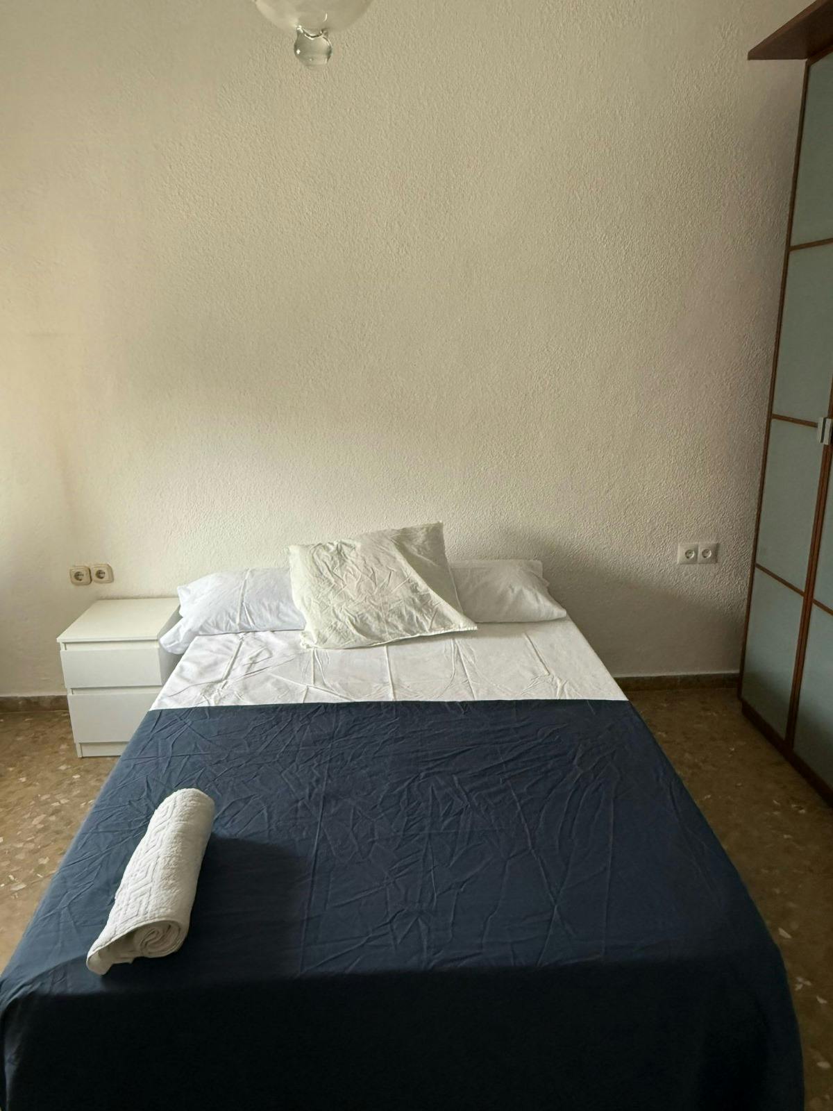 Private room for rent for €490 per month in Málaga, Avenida del Comandante Benítez