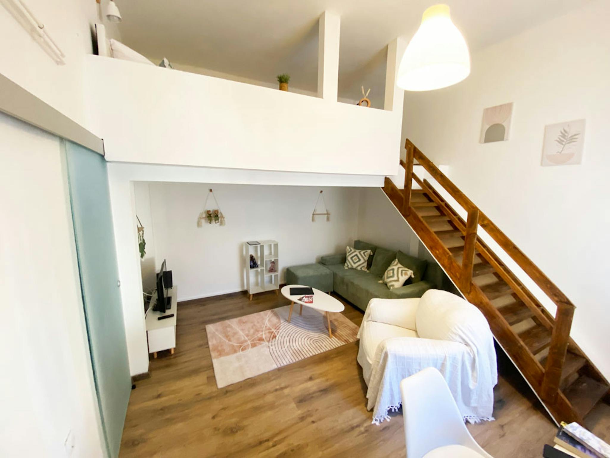 Nefelejcs utca, Budapest preview