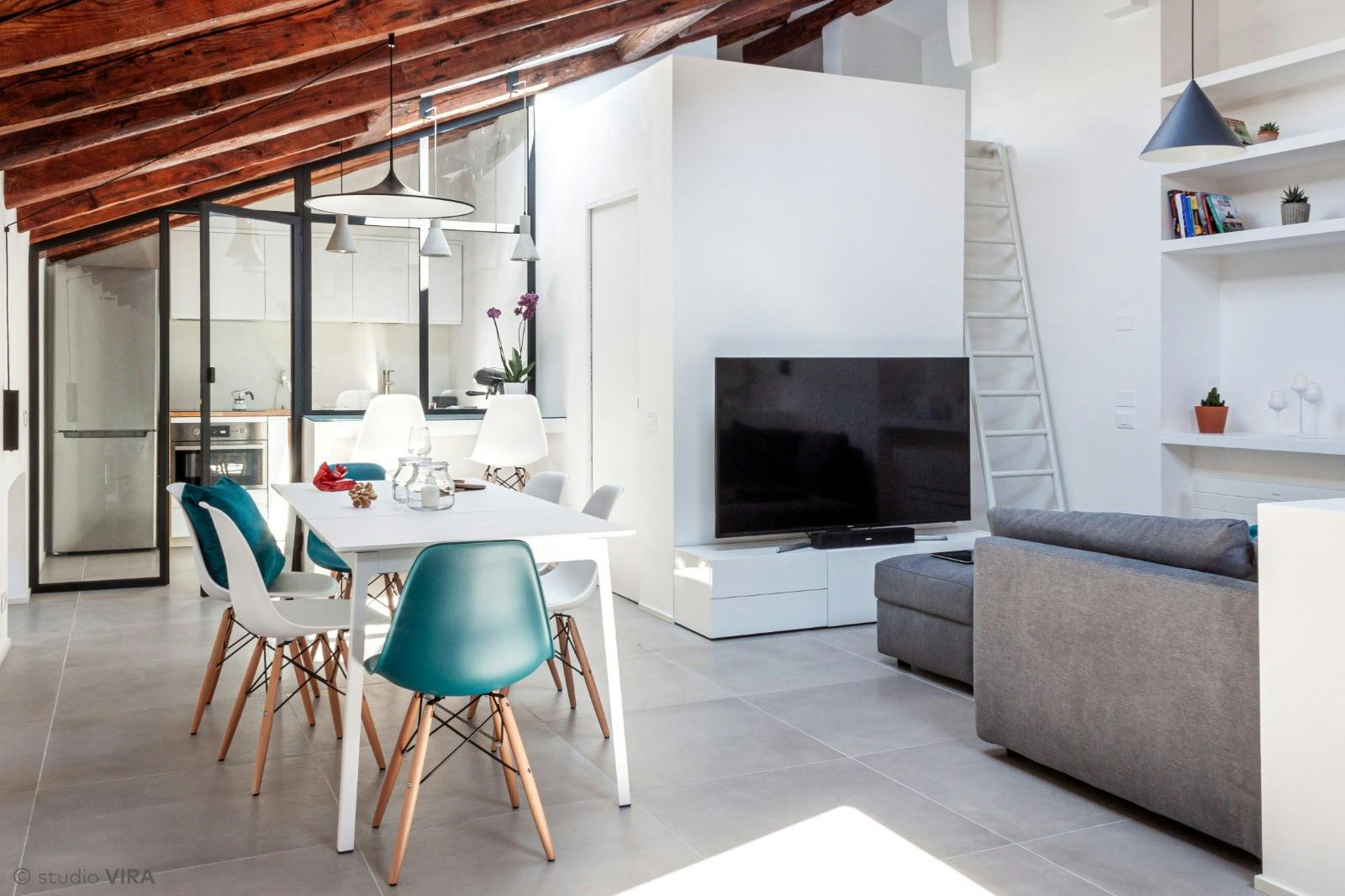Студия сдается в аренду за 1 500 € в месяц в Trieste, Via del Coroneo