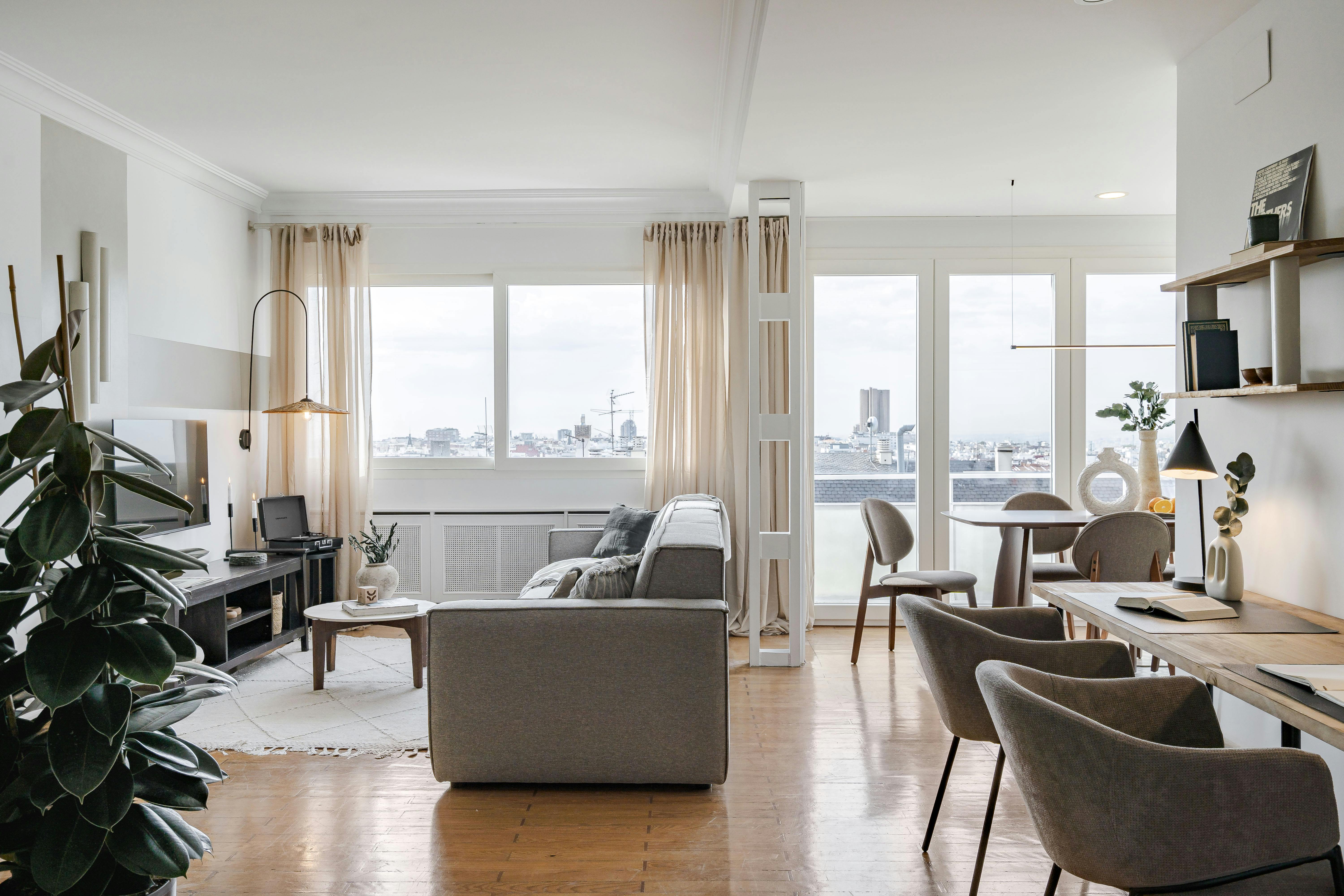 Apartment for rent for €4,854 per month in Madrid, Calle de Maldonado