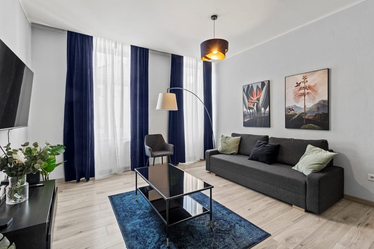 Schneidergasse, Vienna preview