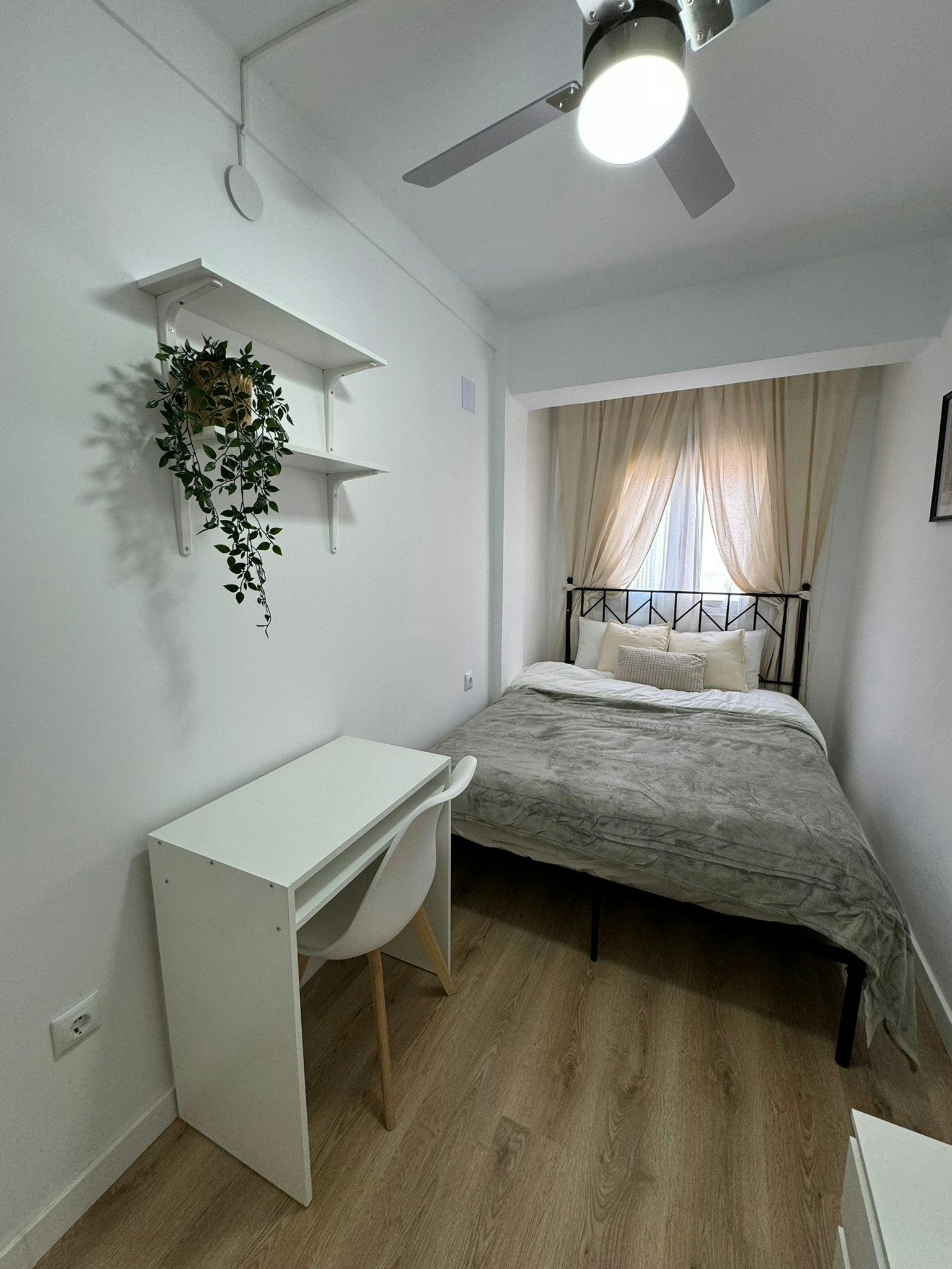 Single room Burjassot, 1 bed, 4m² — photo 7