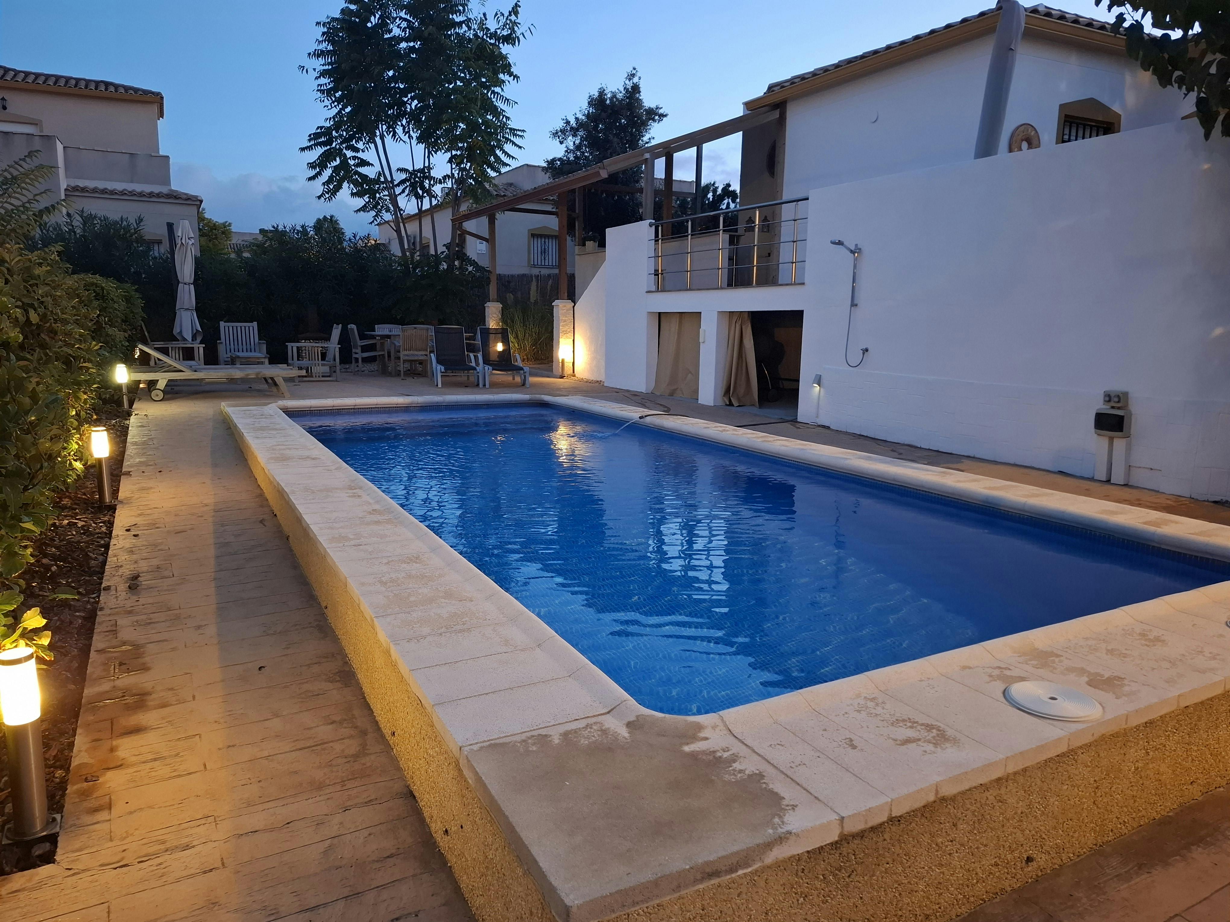 Casa para alugar por € 1.200 por mês em Castalla, Calle Río Odiel