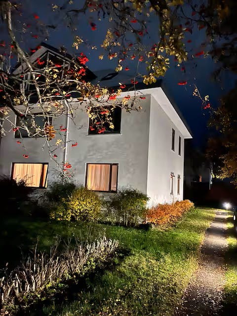 Wohnung zu mieten für 359.988 ISK pro Monat in Reykjavík, Hólmgarður