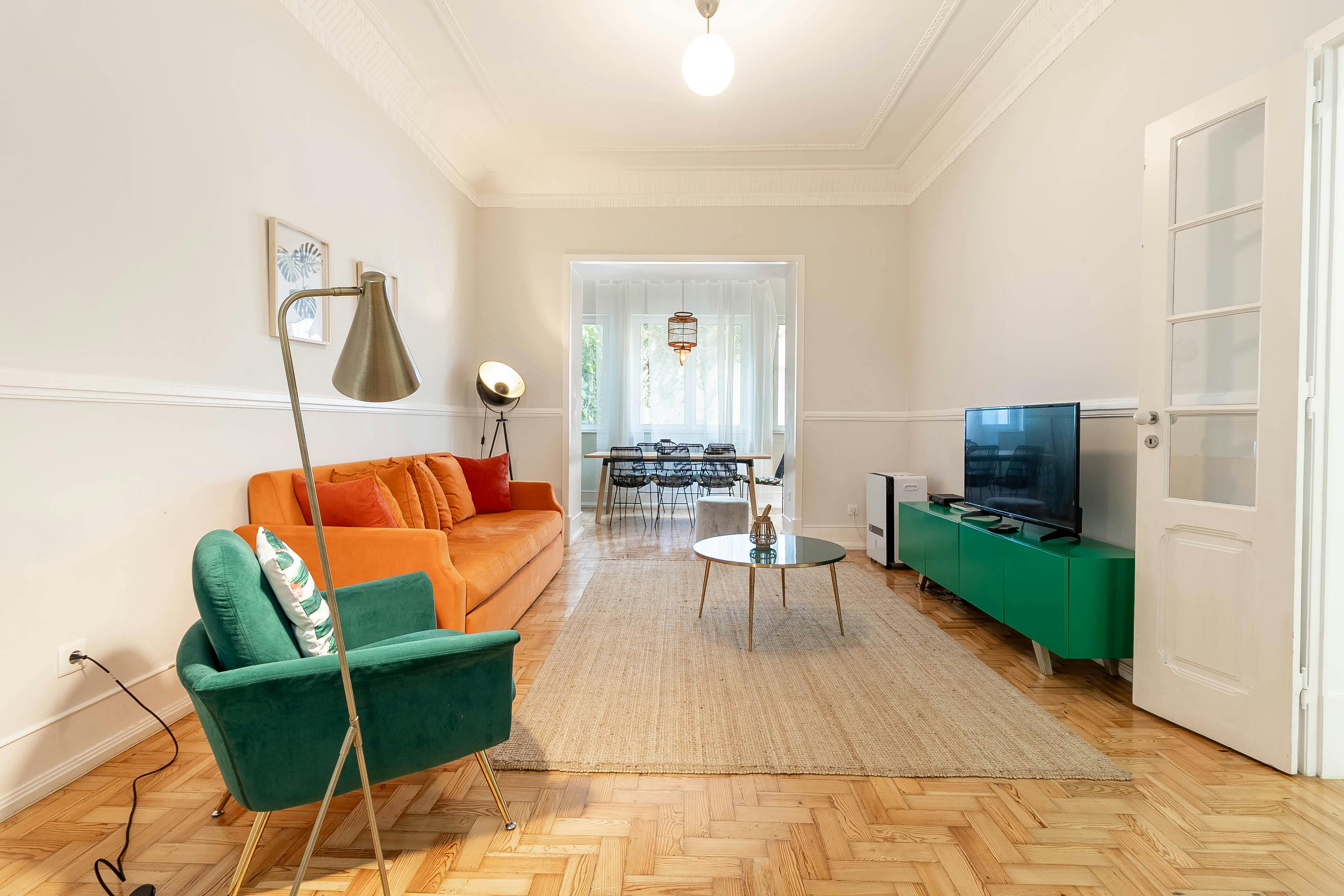 Apartment for rent for €3,600 per month in Lisbon, Rua Ramalho Ortigão