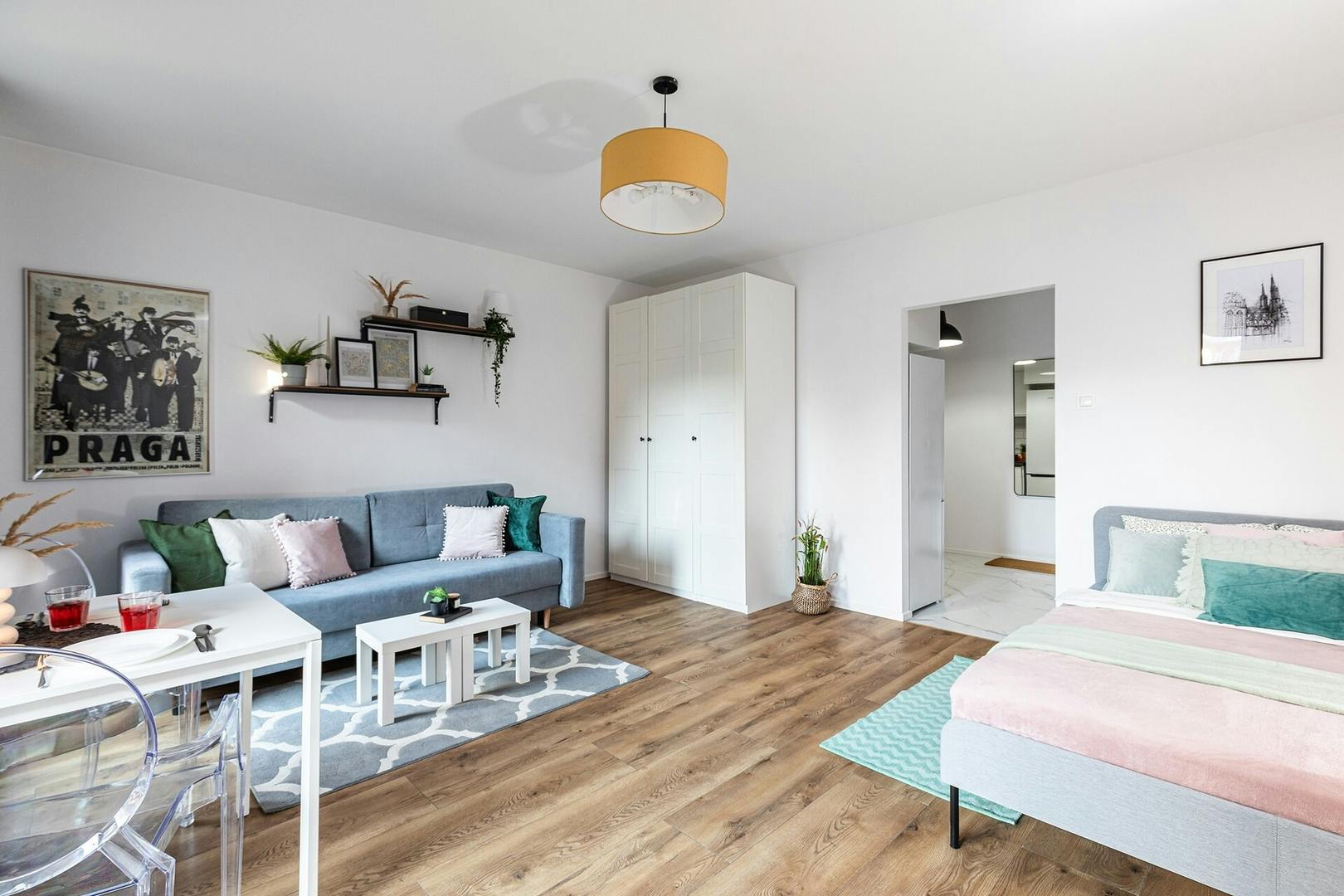 Студія за оренду для 4 500 PLN на місяць у Warsaw, Strzelecka