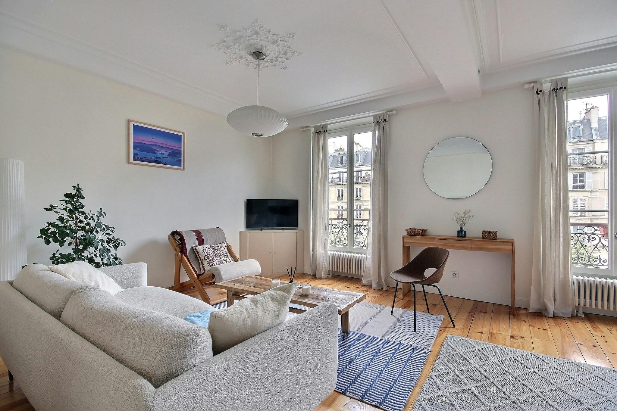 Boulevard Voltaire, Paris preview