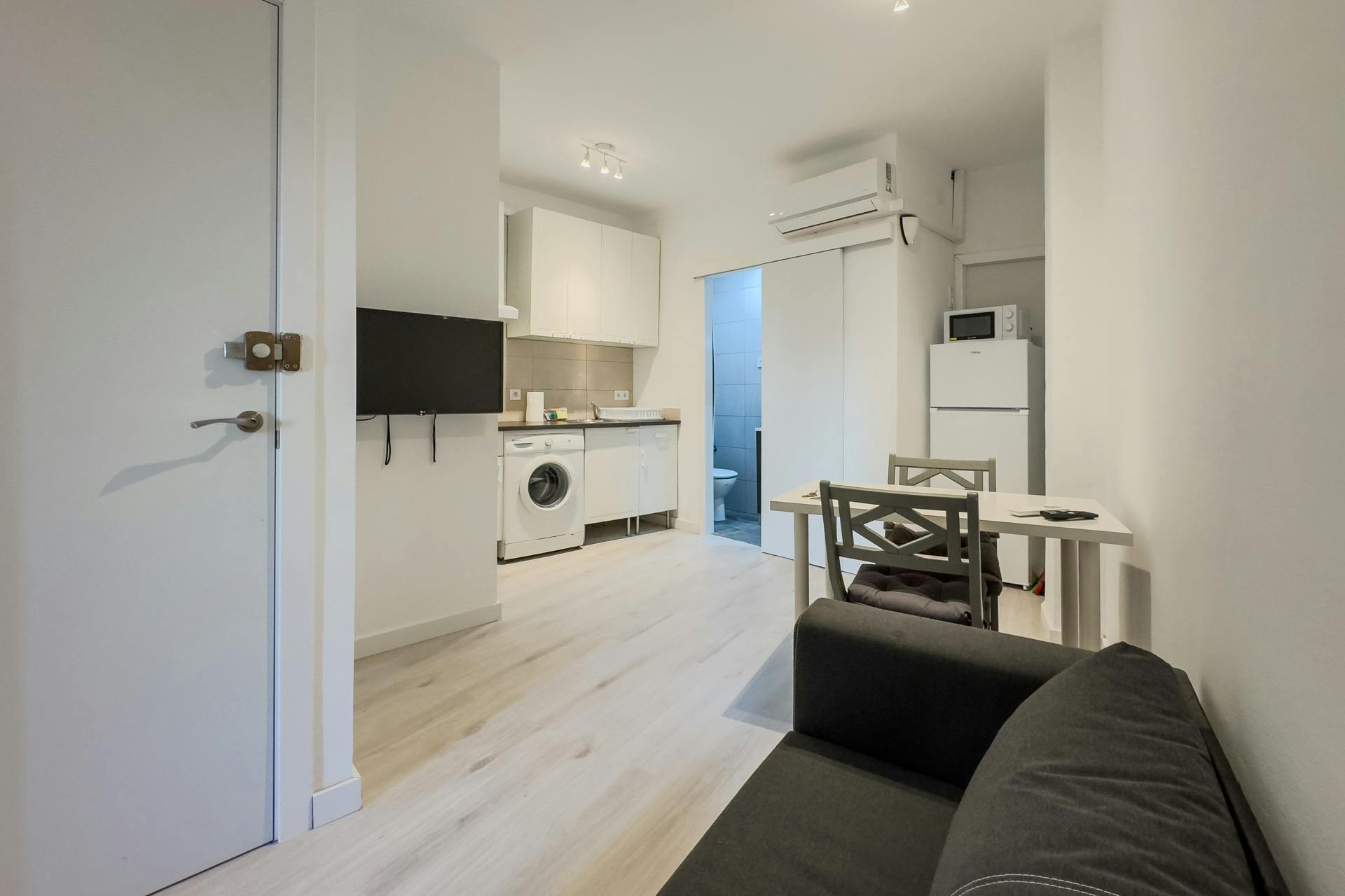 Carrer de Nàpols, Barcelona Barcelona