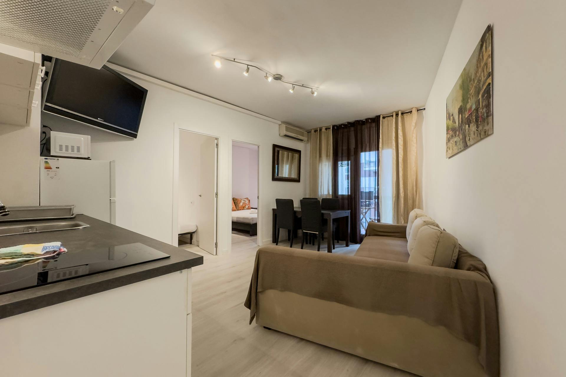 Apartment Barcelona, 2 beds — photo 2