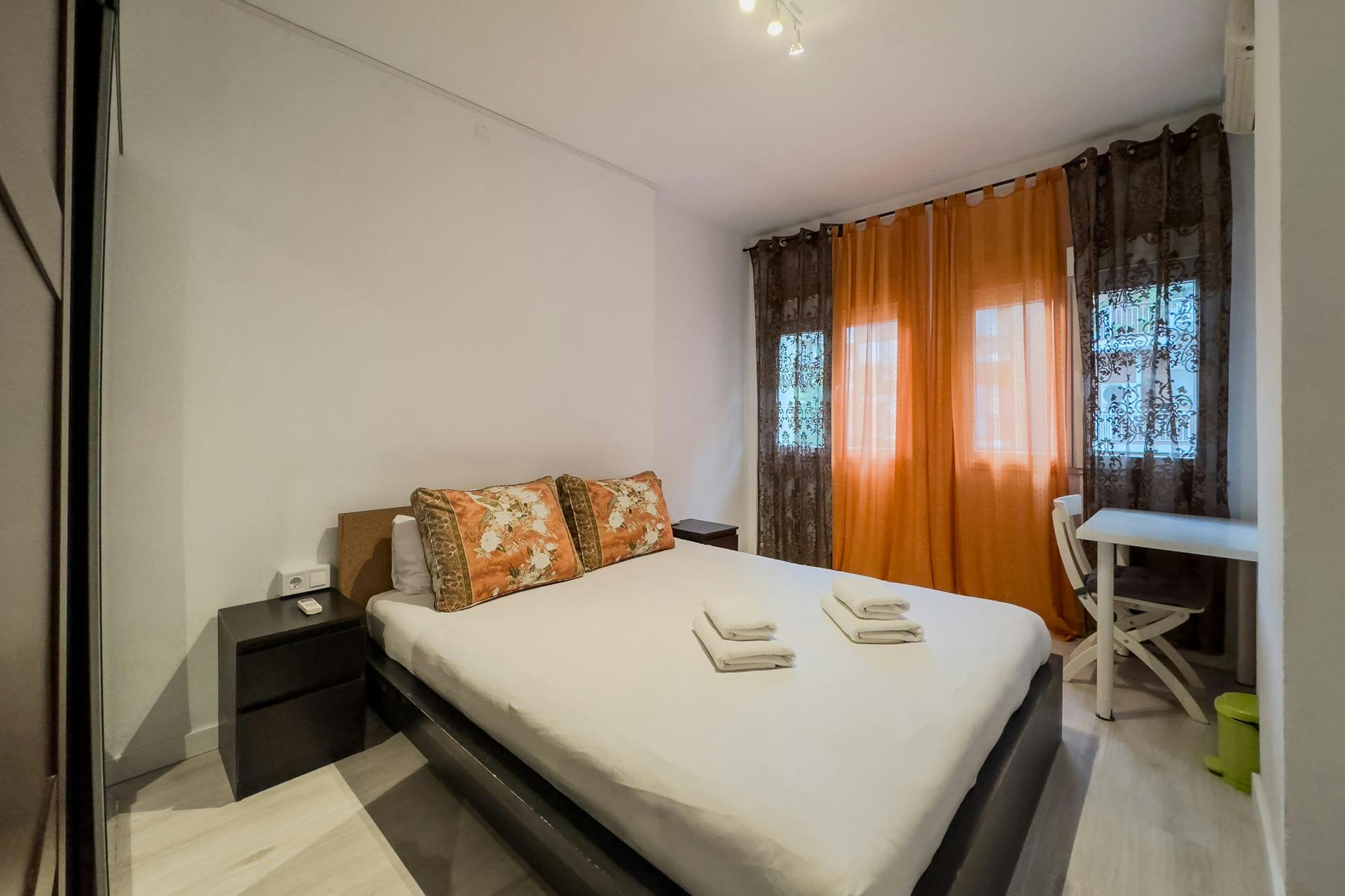 Carrer de Nàpols, Barcelona Barcelona