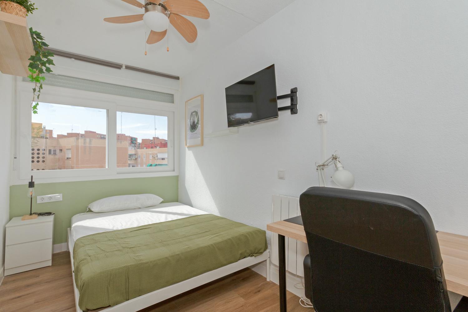 Privé kamer te huur voor € 425 per maand in Alcalá de Henares, Calle Río Sorbe