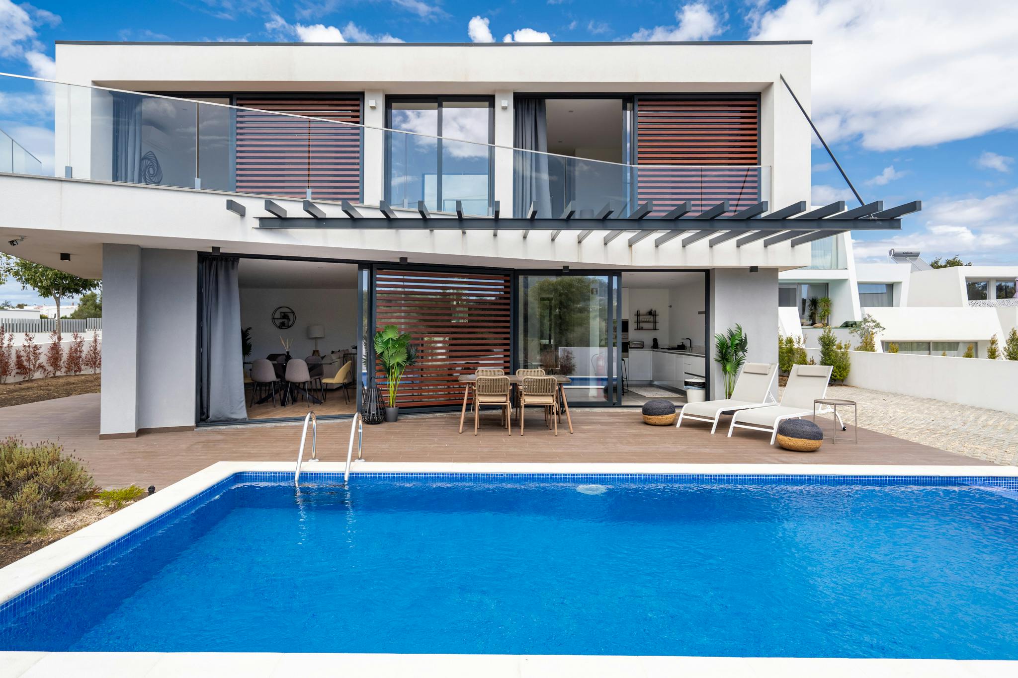 Huis te huur voor € 2.000 per maand in Sintra, Rua dos Zambujeiros