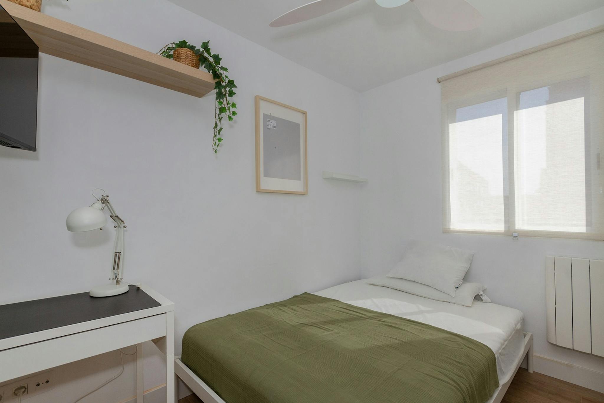 Calle Cánovas del Castillo, Alcalá de Henares preview