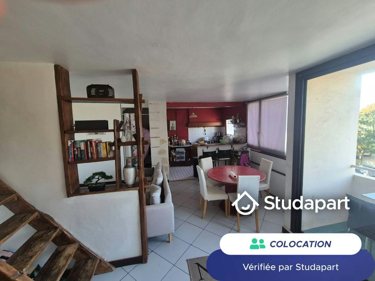 Private room for rent for €695 per month in Fresnes, Allée de l'Oseraie