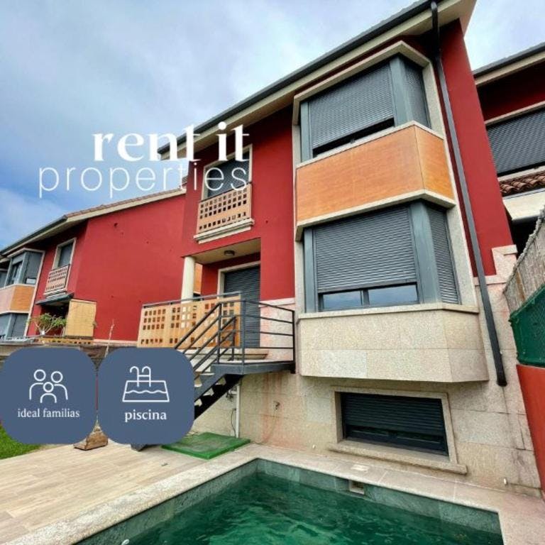 Huis te huur voor € 3.000 per maand in Vigo, Rúa o Viveiro