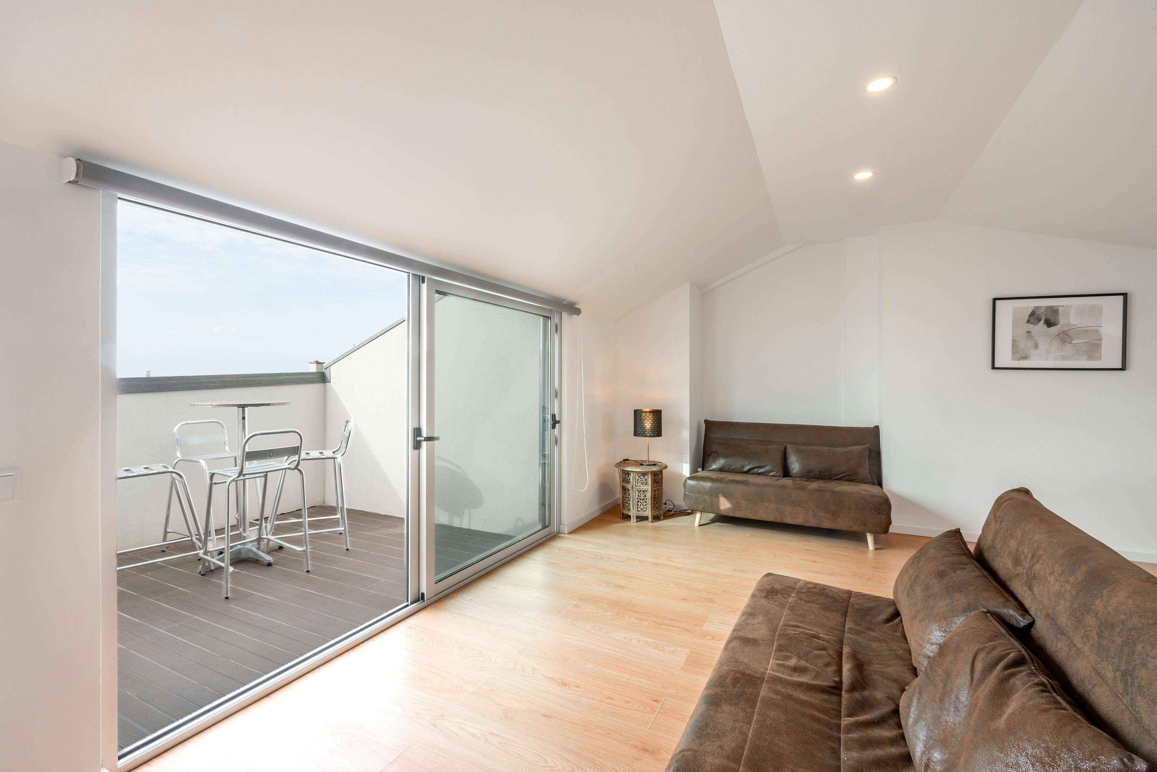 Apartment for rent for €1,100 per month in Porto, Rua São Bartolomeu