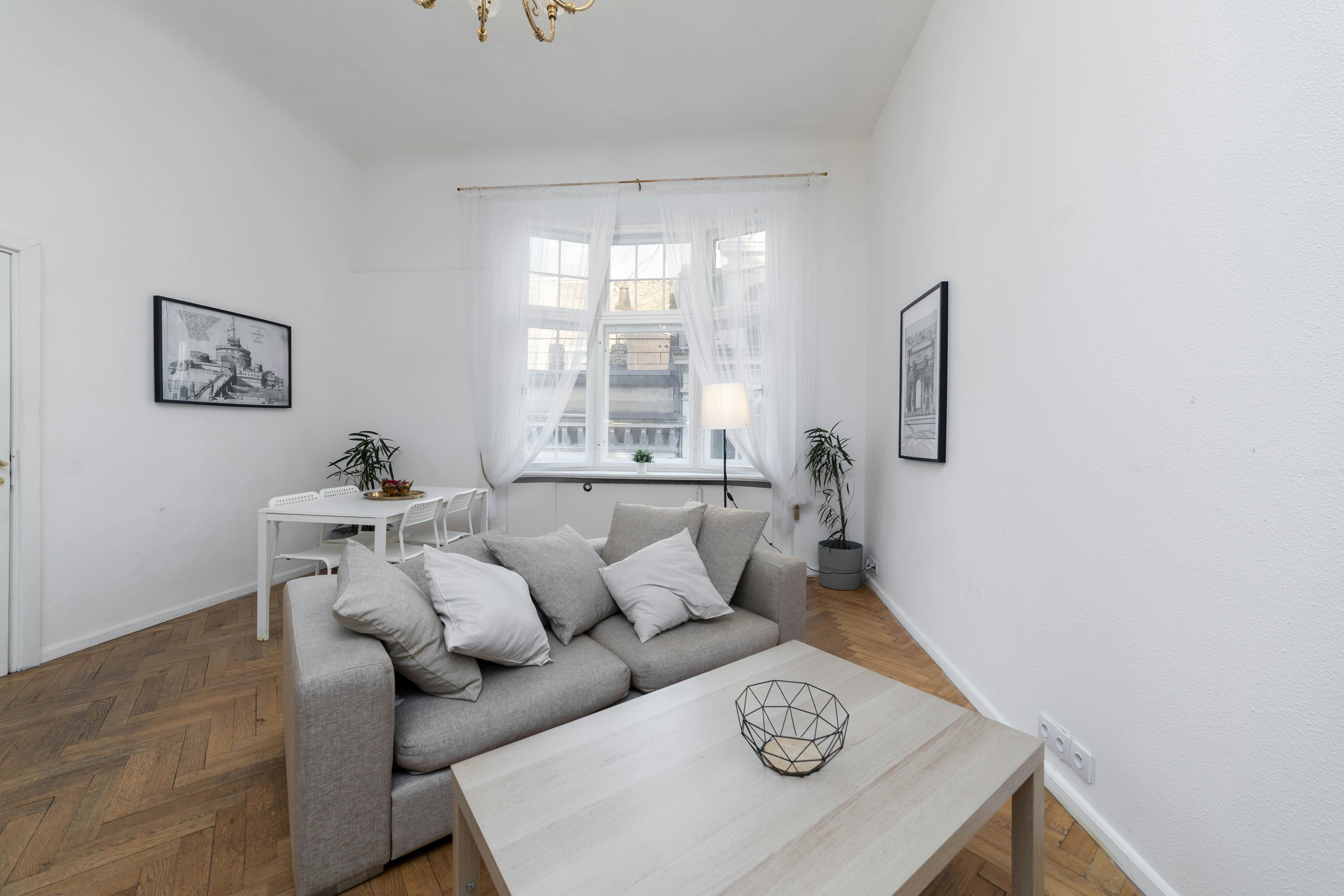 Квартира за оренду для 1 100 EUR на місяць у Riga, Vaļņu iela