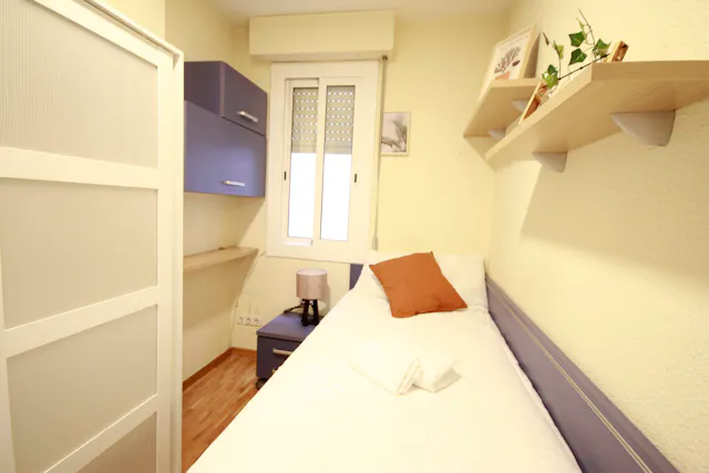 Private room in Carrer de Girona, Barcelona (1664468) room image 2