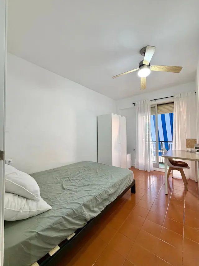 Private room in Carrer d'Agustí Sales, Valencia (1664515) room image 2