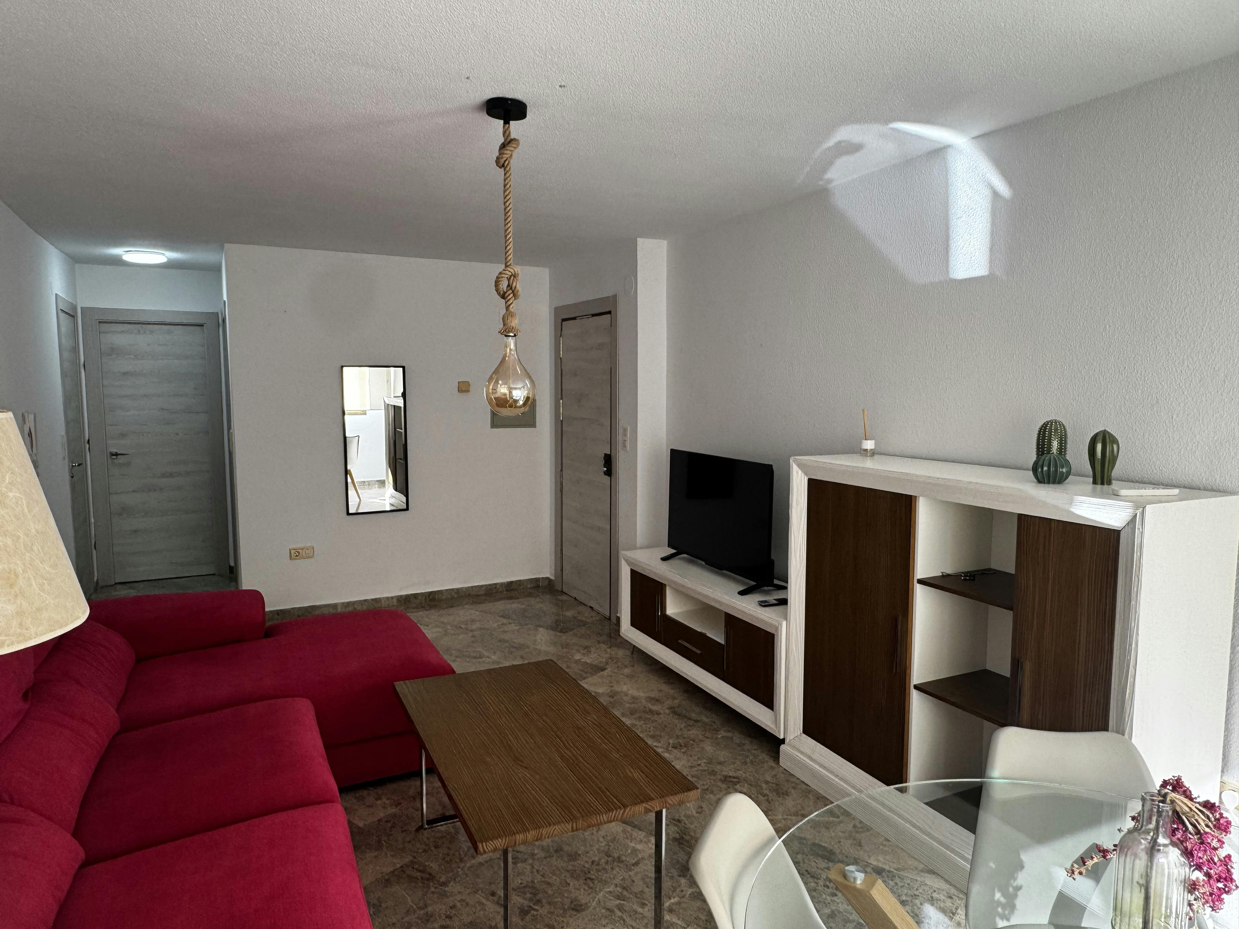 Apartament de închiriat pentru 900 EUR pe lună în Granada, Calle Almireceros