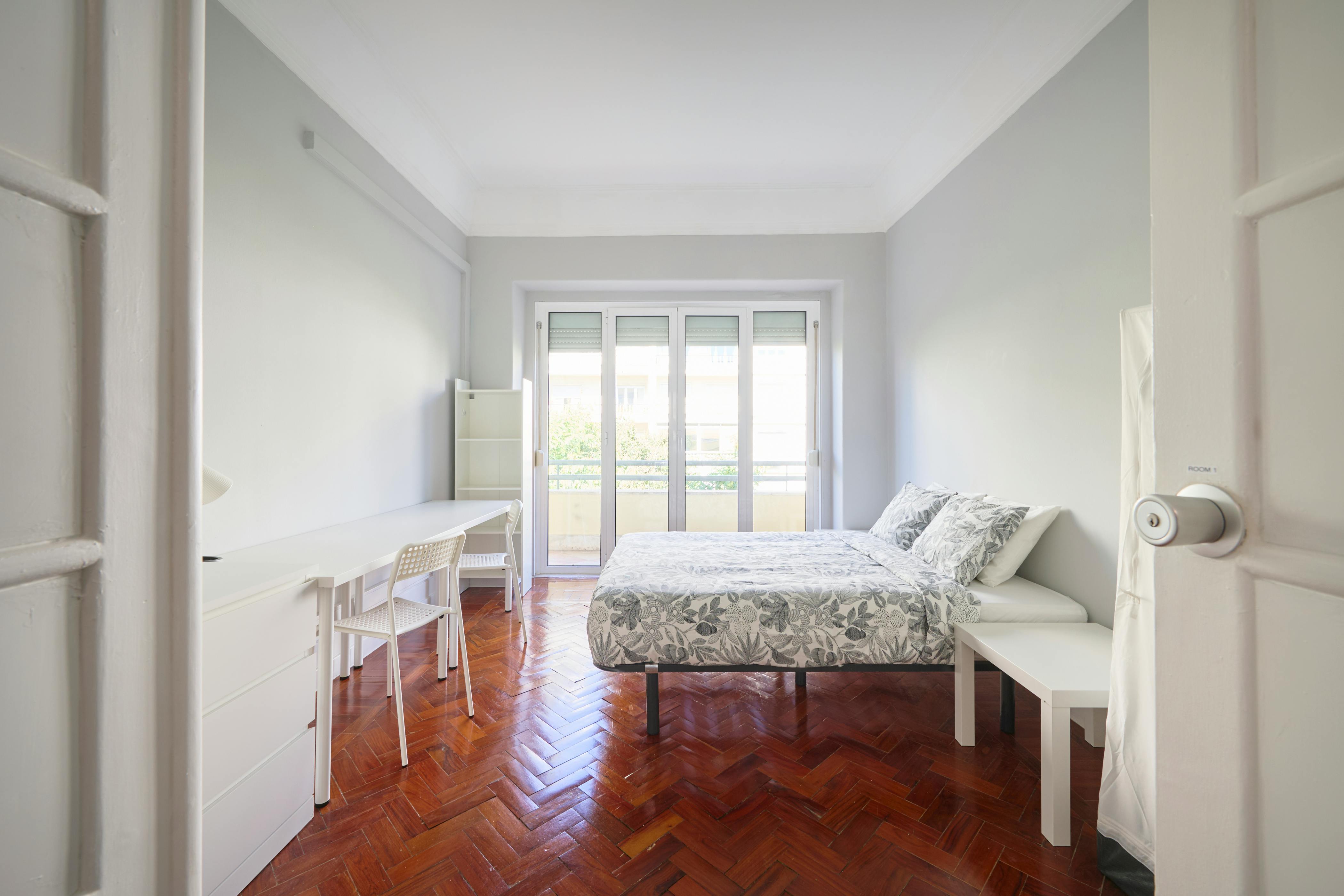 Avenida Elias Garcia, Lisbon preview