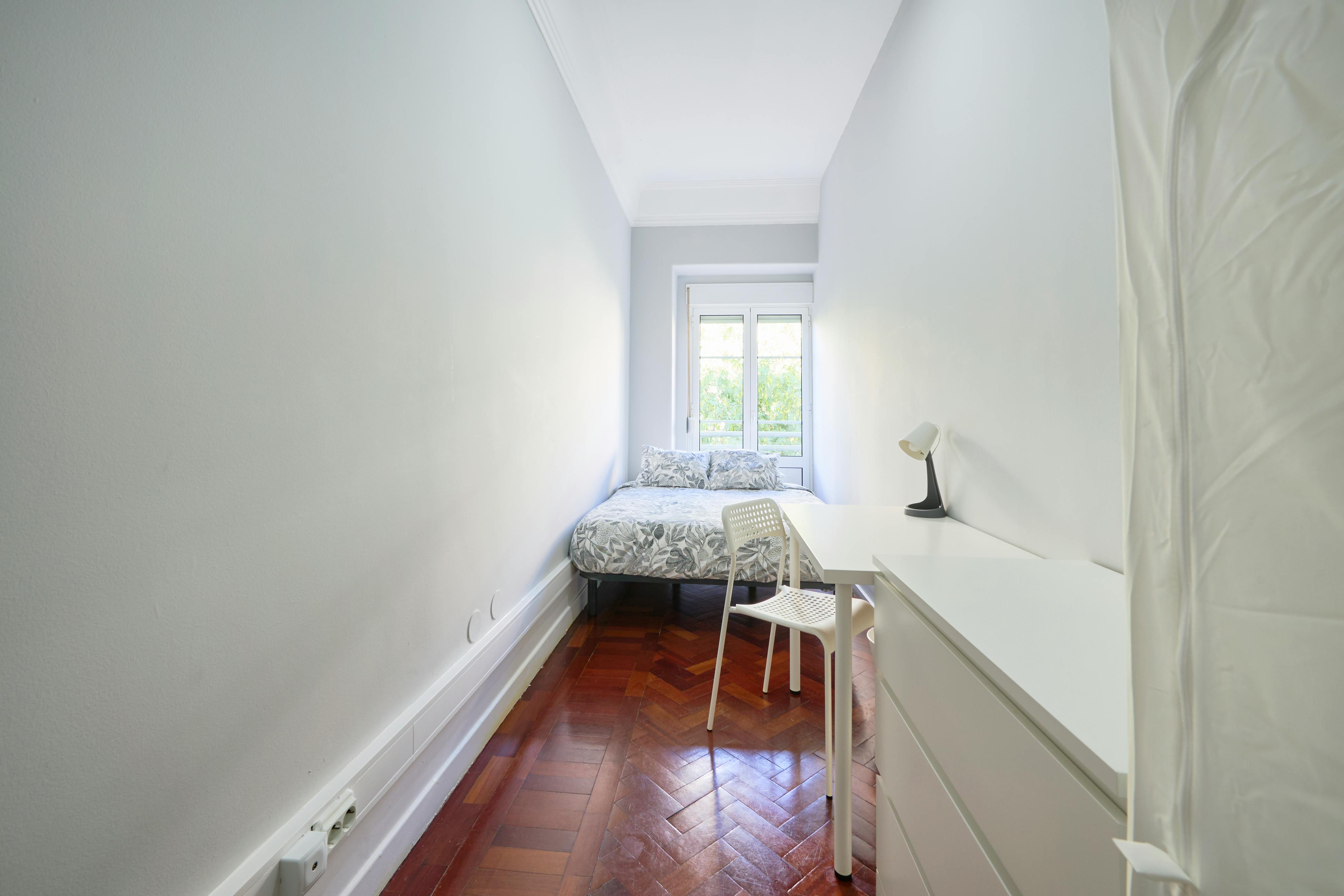 Avenida Elias Garcia, Lisbon preview