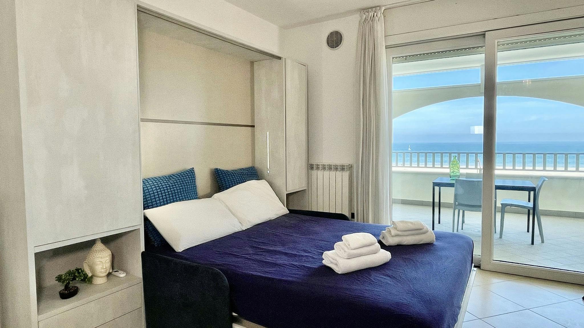 Studio à louer pour 1 €/mois à Rimini, Viale Regina Margherita