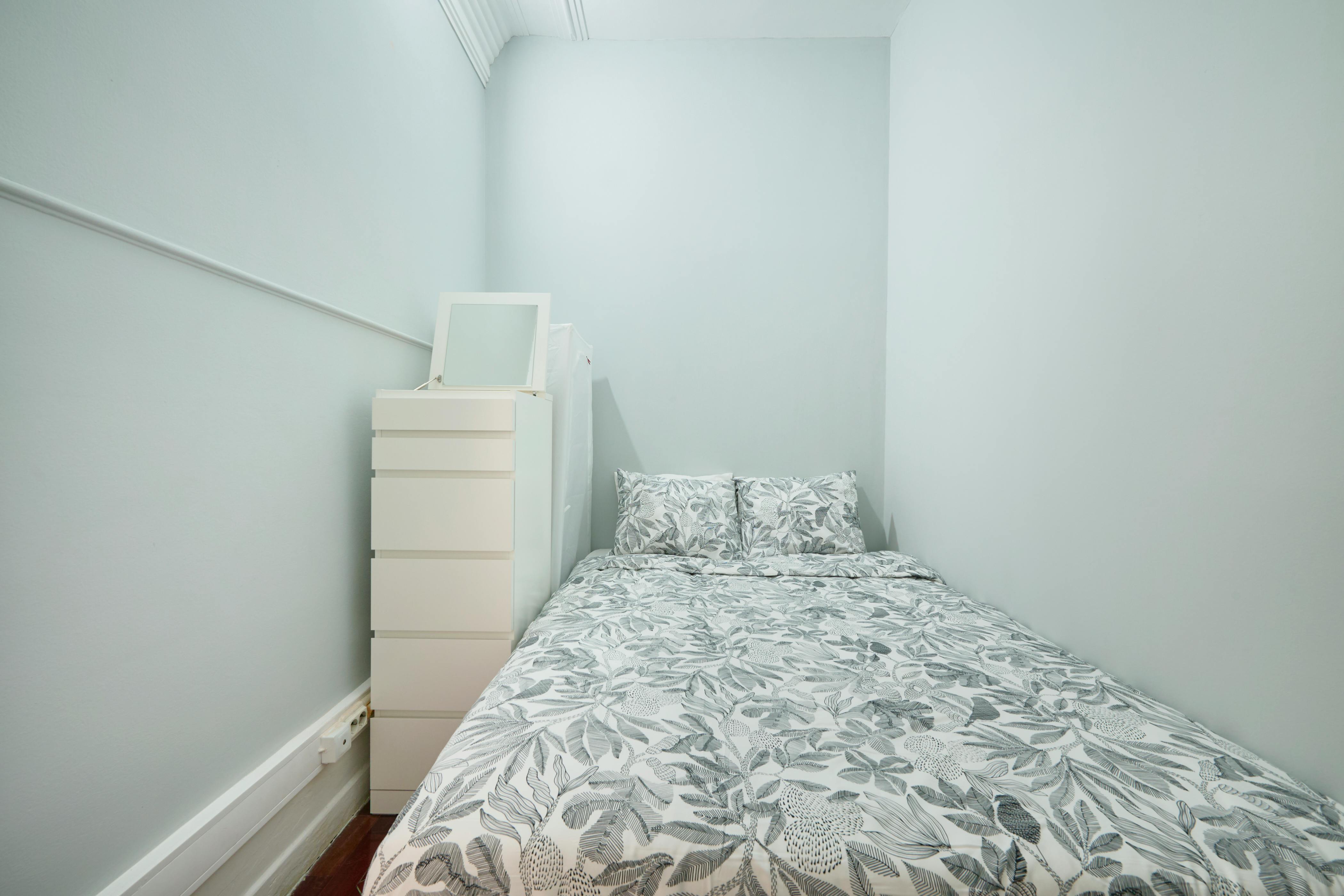 Avenida Elias Garcia, Lisbon preview