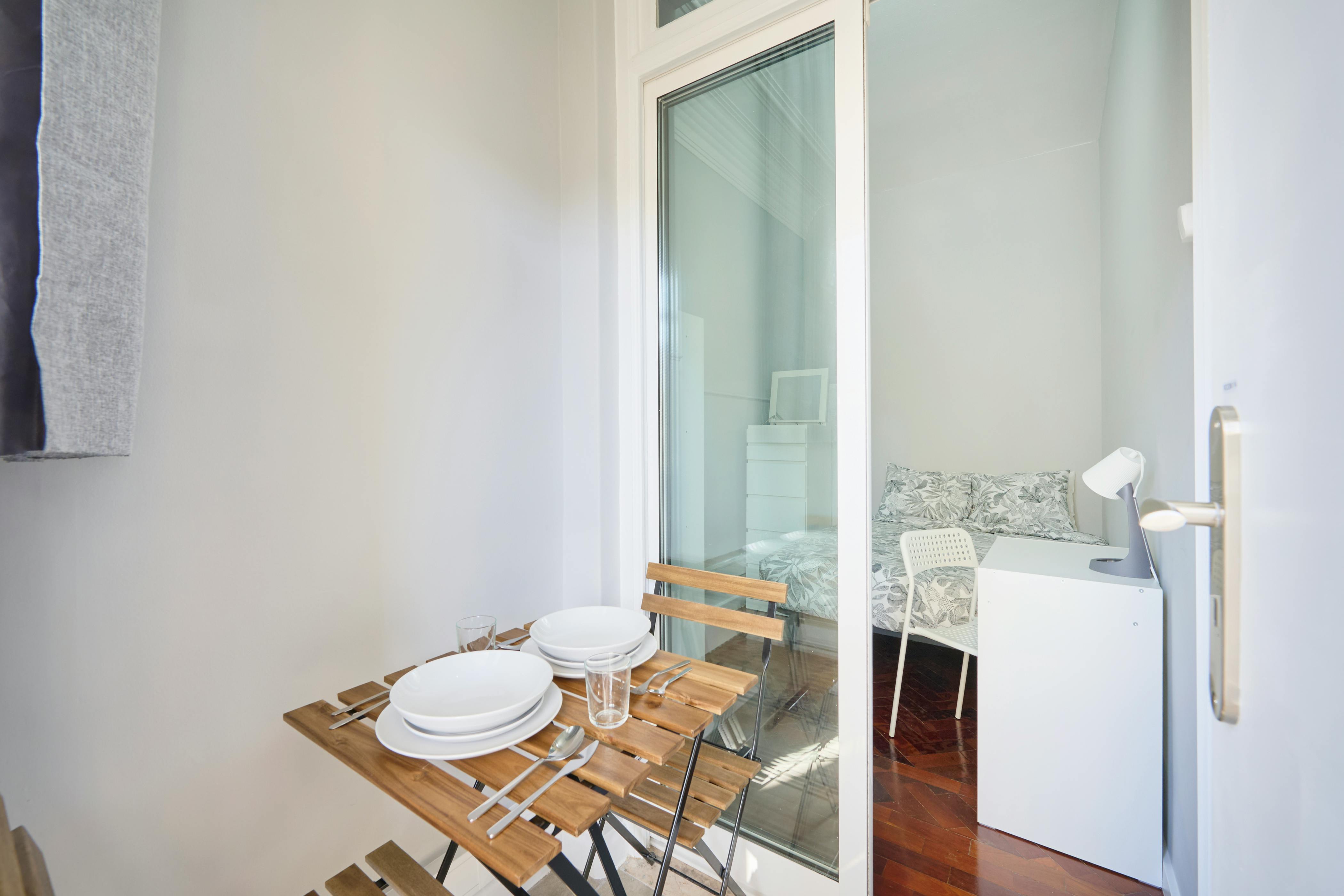 Avenida Elias Garcia, Lisbon preview