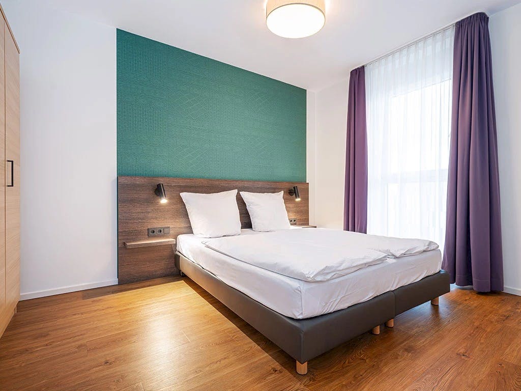 Apartment for rent for €1,900 per month in Bad Homburg vor der Höhe, Ferdinandstraße