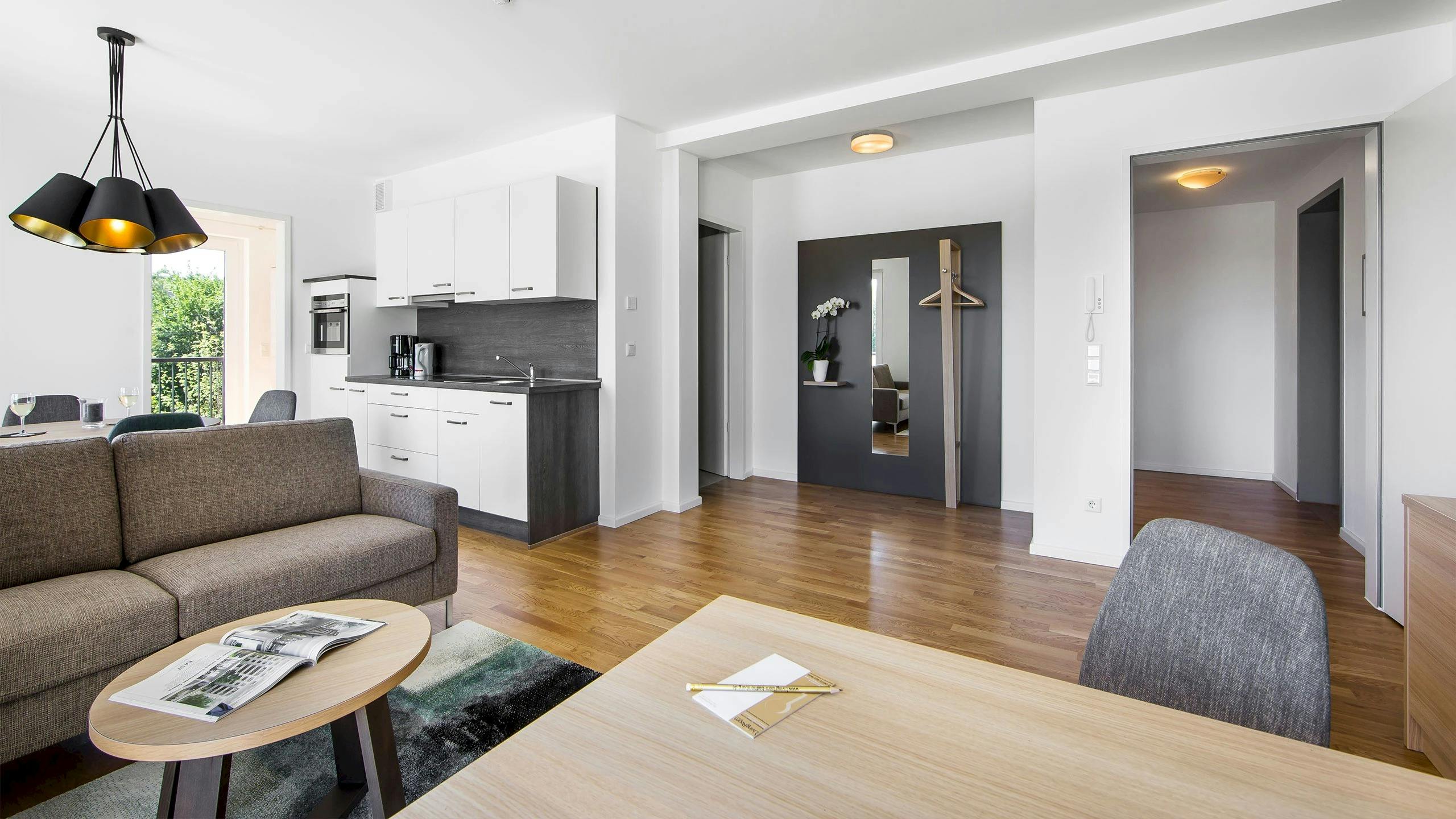 Apartment for rent for €1,993 per month in Bad Homburg vor der Höhe, Ferdinandstraße