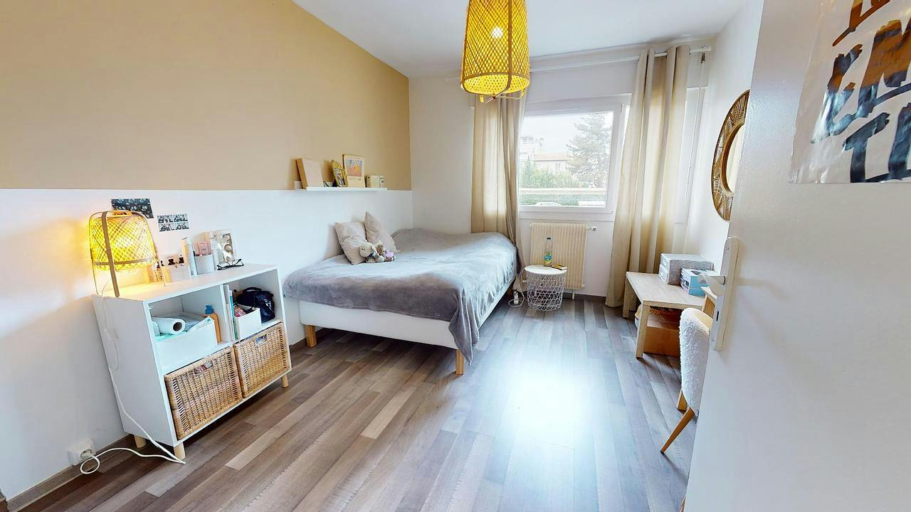 Private room for rent on Rue Marius Berliet, Lyon - Vue 3