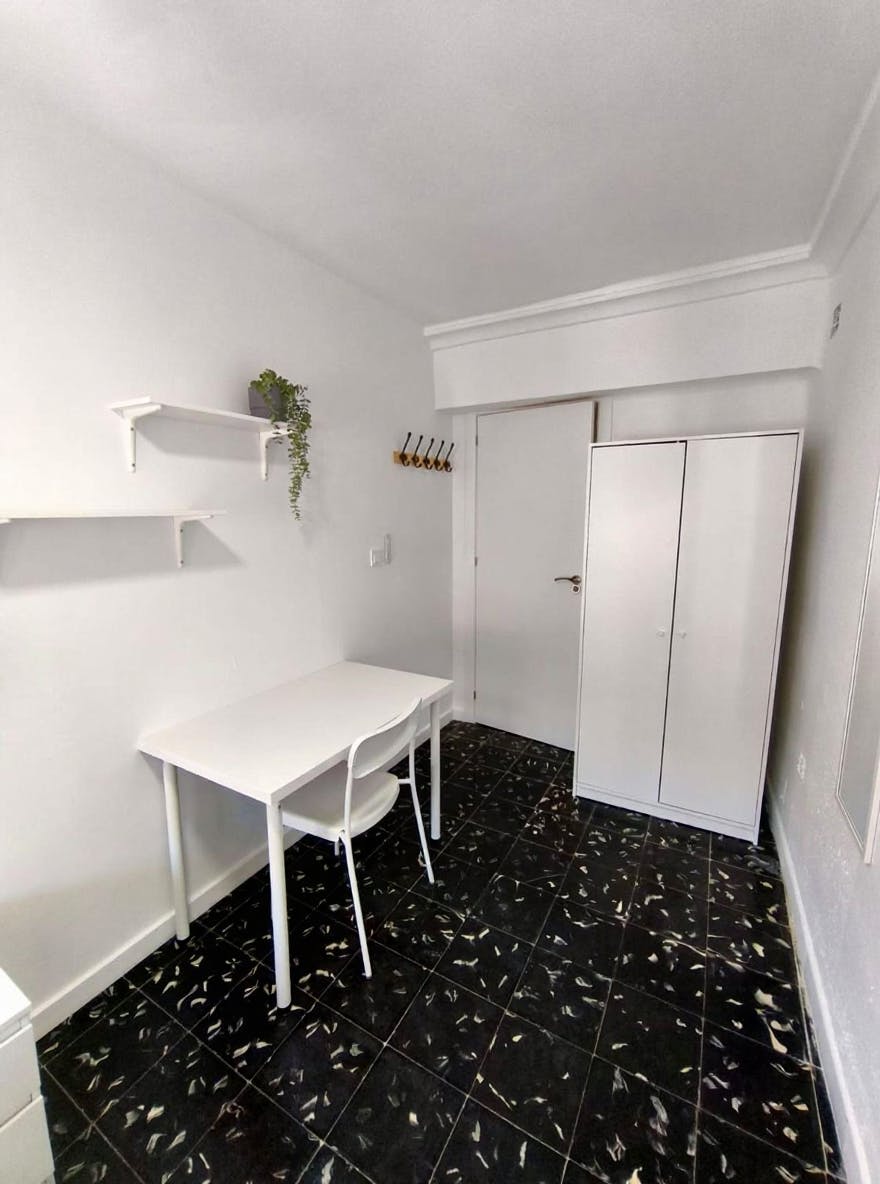 Single room Valencia, 1 bed, 7m² — photo 1
