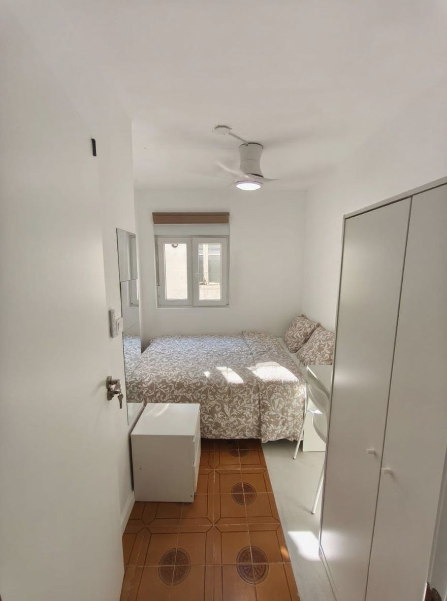 Single room Valencia, 1 bed, 5m² — photo 2