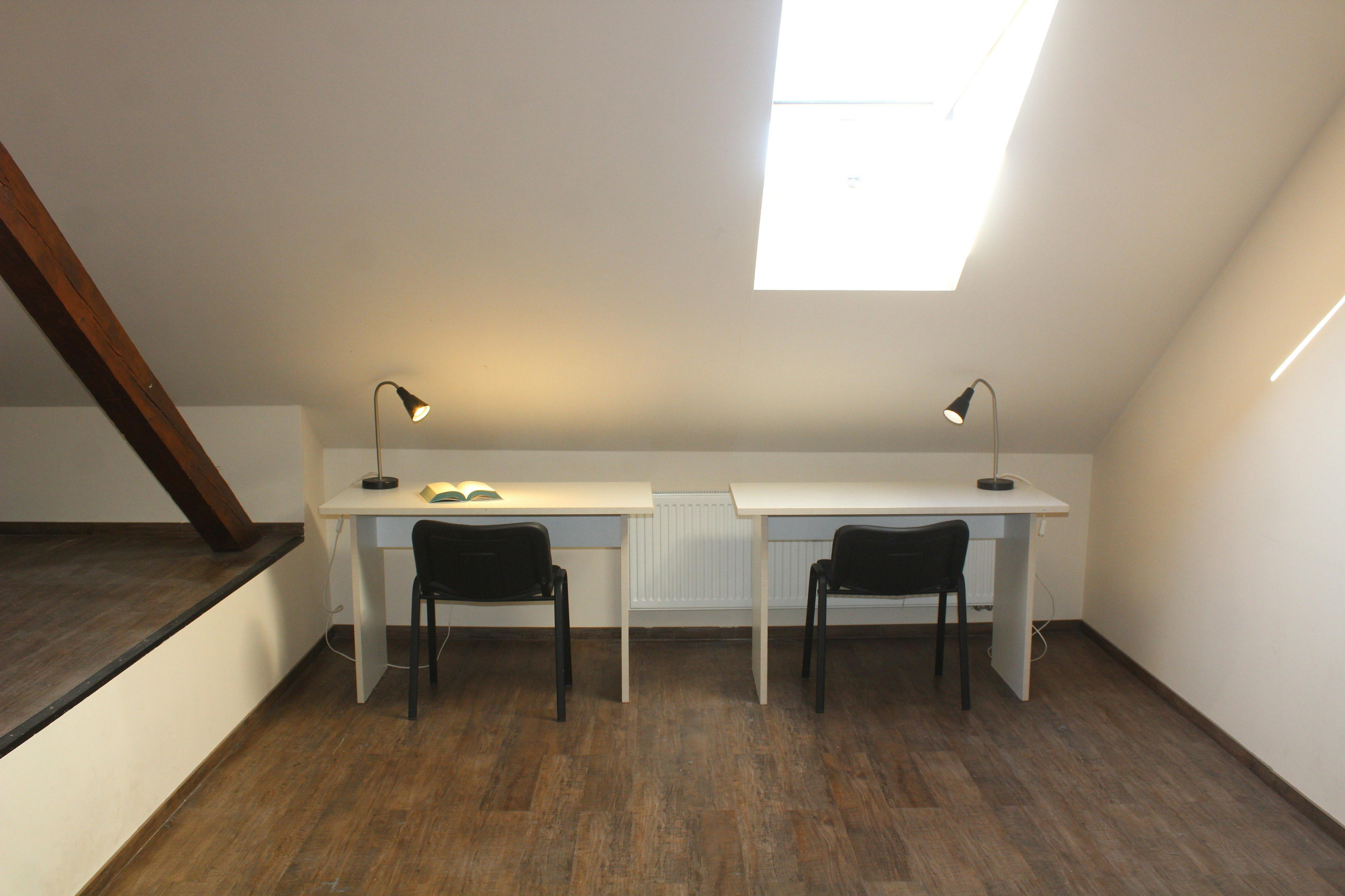 Shared room for rent for CZK 13,338 per month in Hlavní město Praha, Osadní