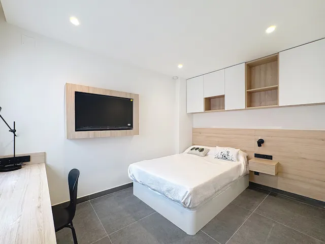 Private room in Calle Cuatro Amigos, Madrid (1664818) room image 1