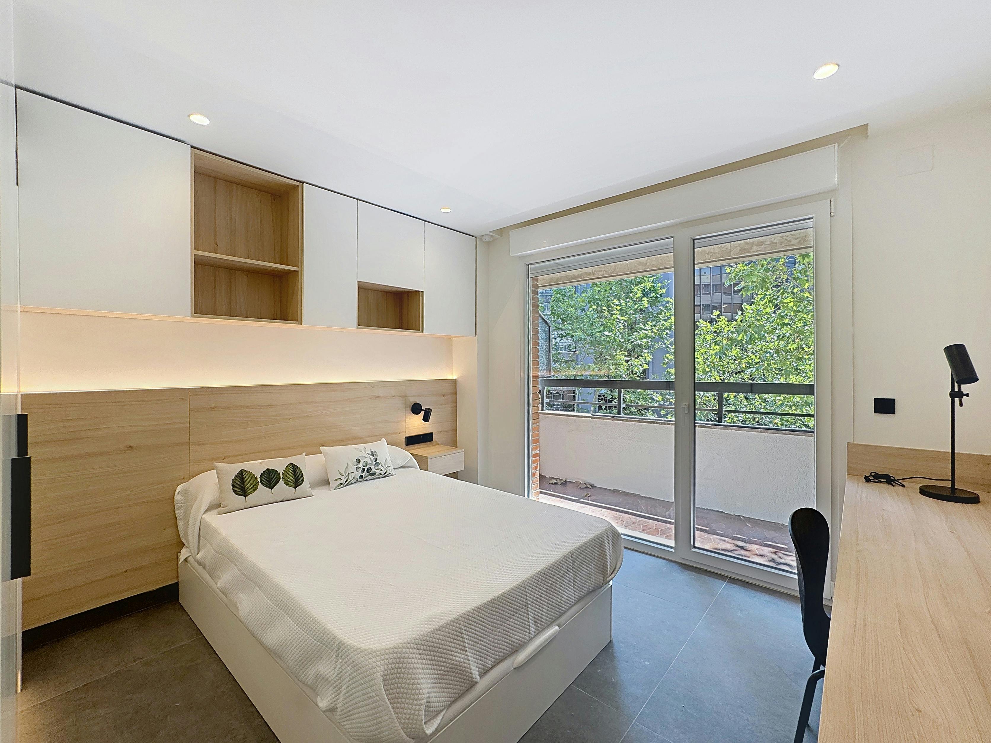 Calle Cuatro Amigos, Madrid preview