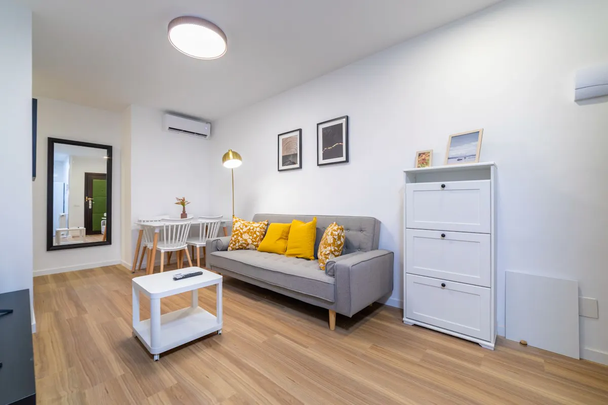 4-Bedroom Apartment in Calle de Embajadores, Madrid (1664844) ROOM